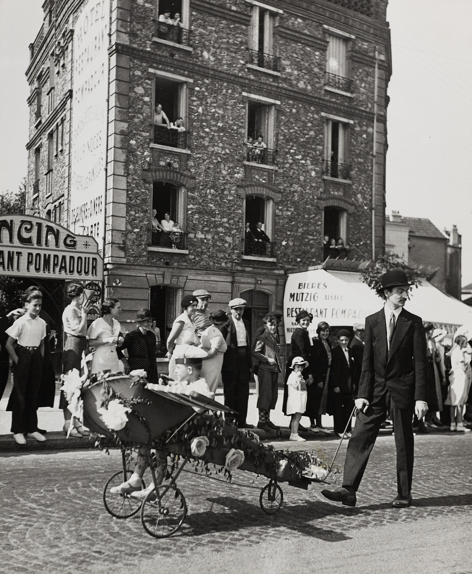 ROBERT DOISNEAU (1912–1994) ‘L'Aéroplane de Papa’, Paris 1934