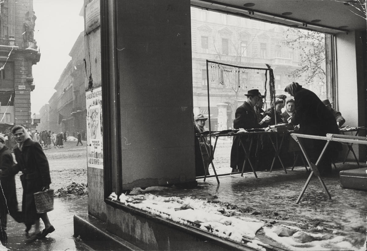 ERICH LESSING (* 1923) Ungarische Revolution / Hungarian Revolution, Budapest 1956 ERICH LESSING (* 1923) Ungarische Revolution / Hungarian Revolution, Budapest 1956