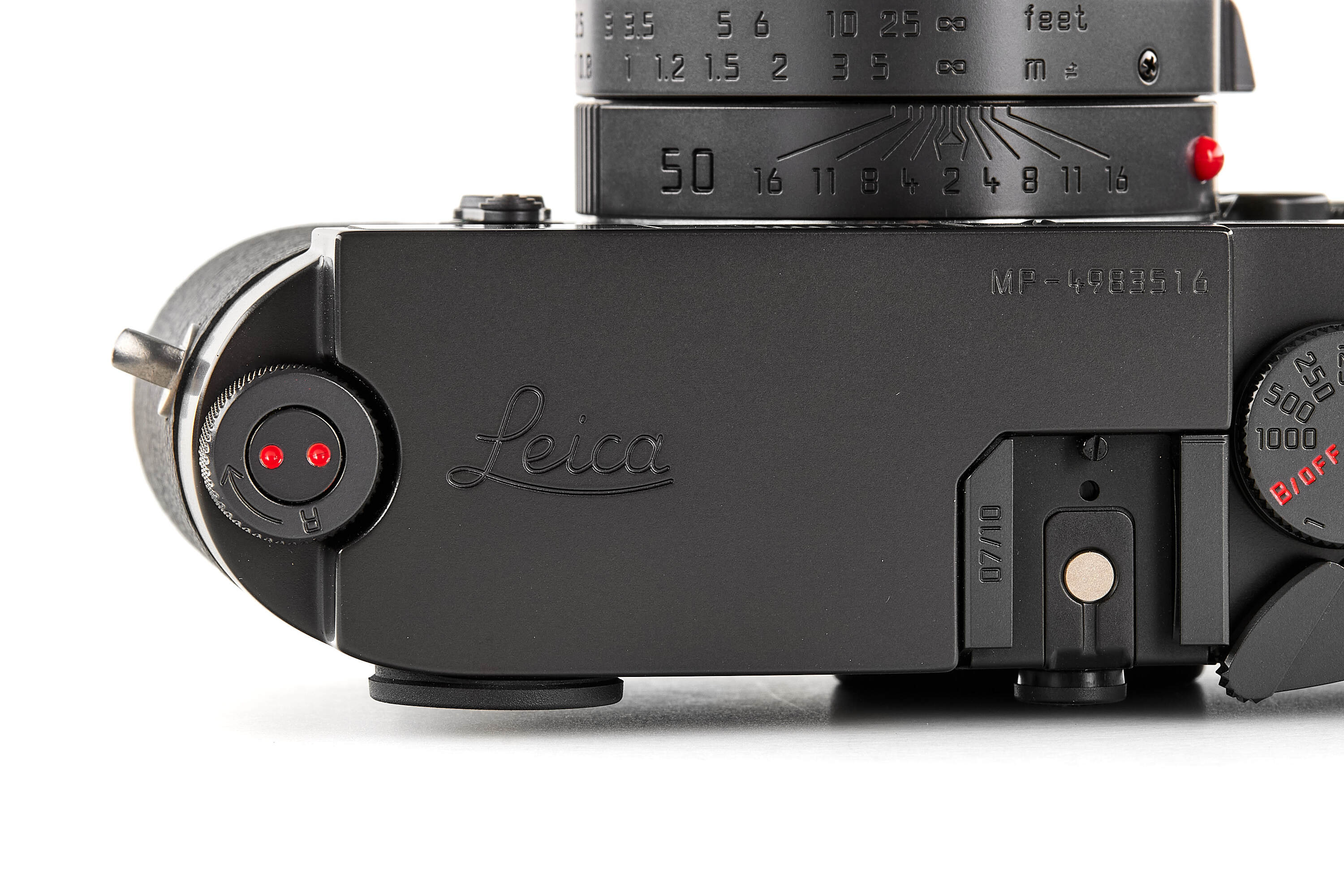 Leica MP 10323 'Meister Edition Berlin' outfit *