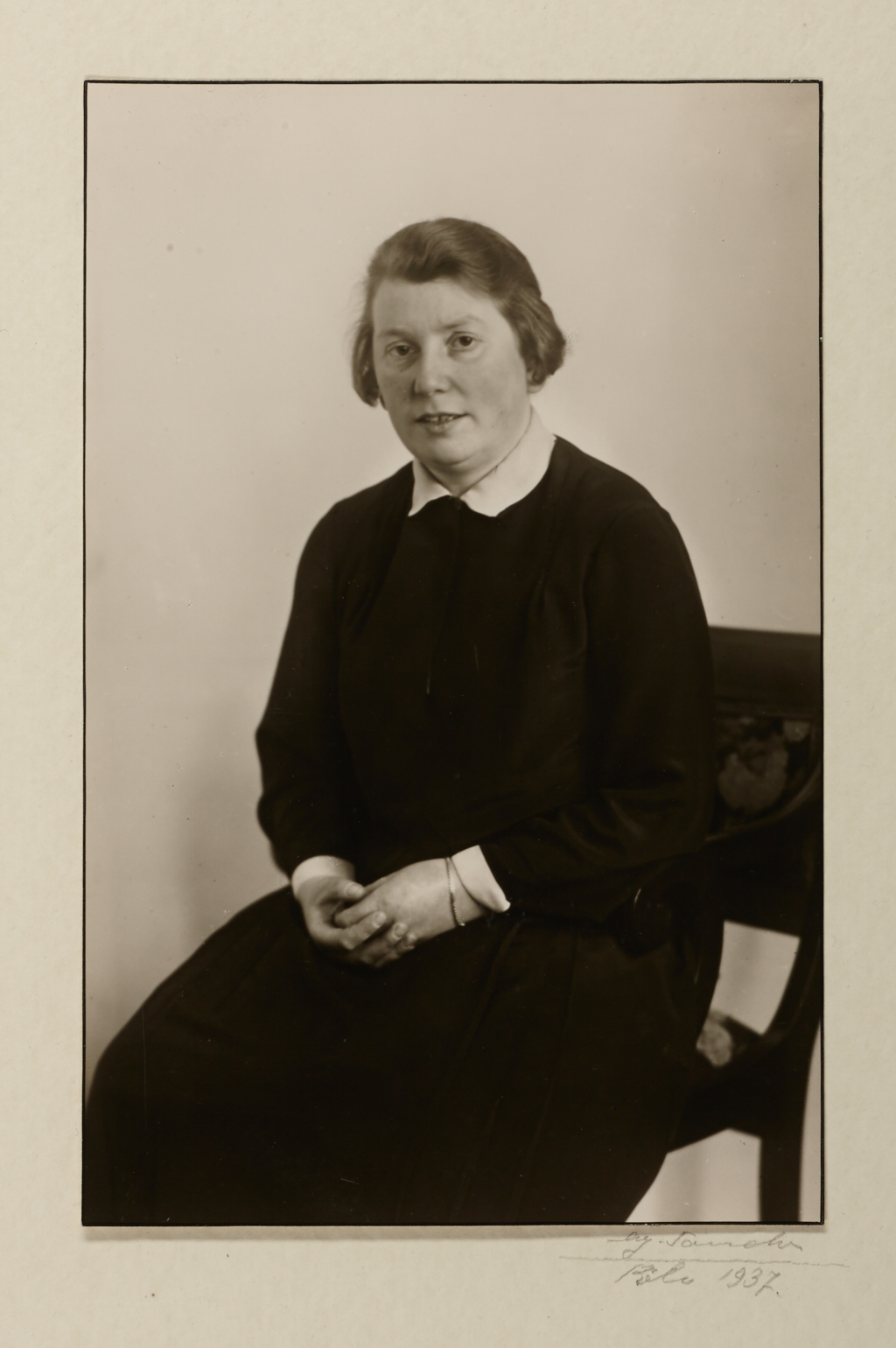 AUGUST SANDER (1876–1964) Cologne, 1937