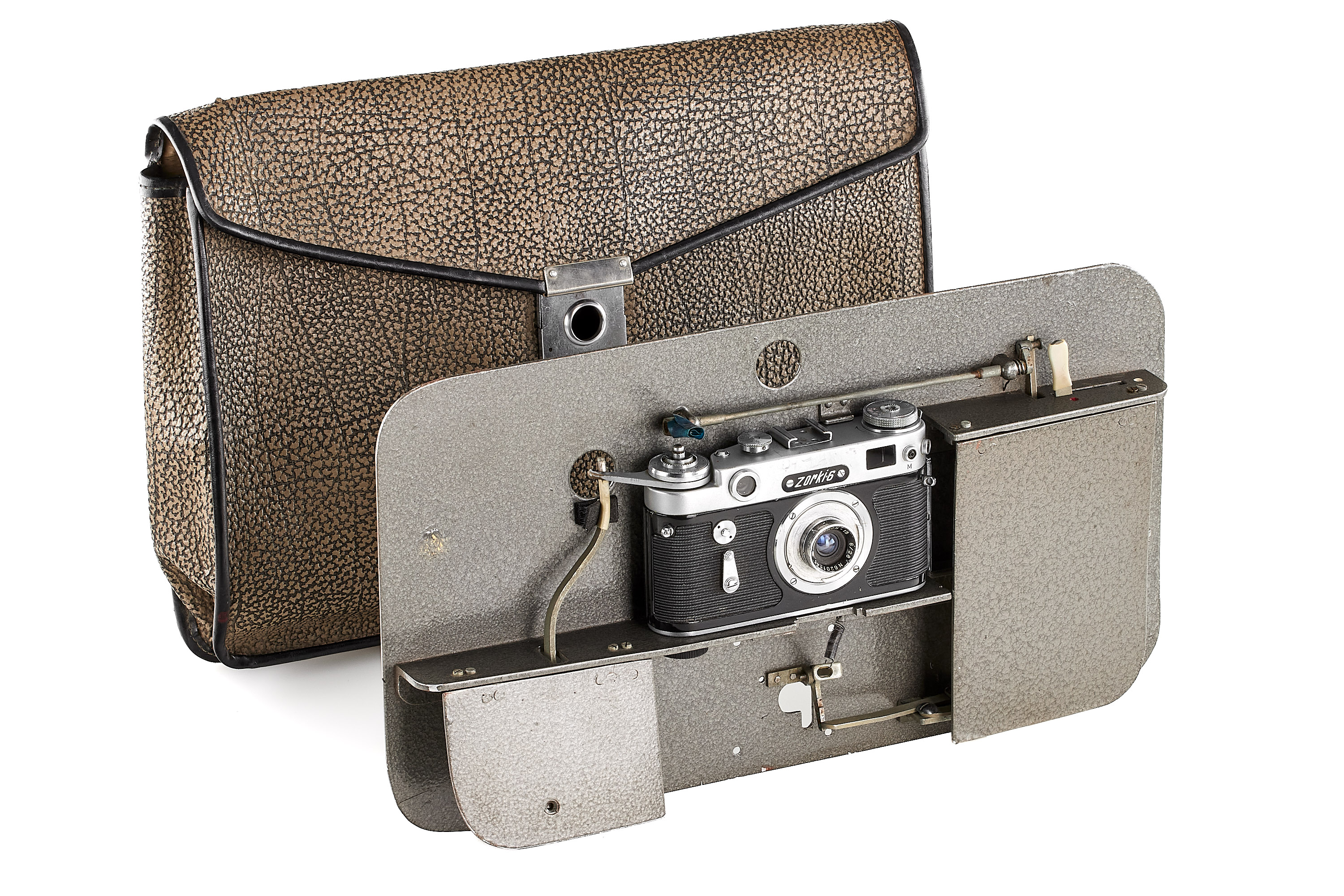 A KGB camera built into a briefcase, catalogued at €1,400 to €1,600. It sold for €21,600.