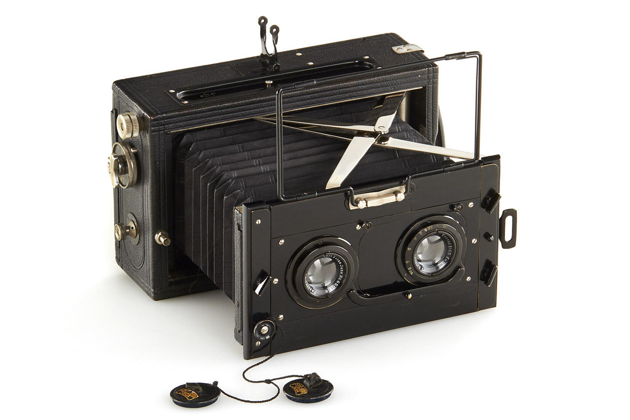 Contessa Nettel Stereax