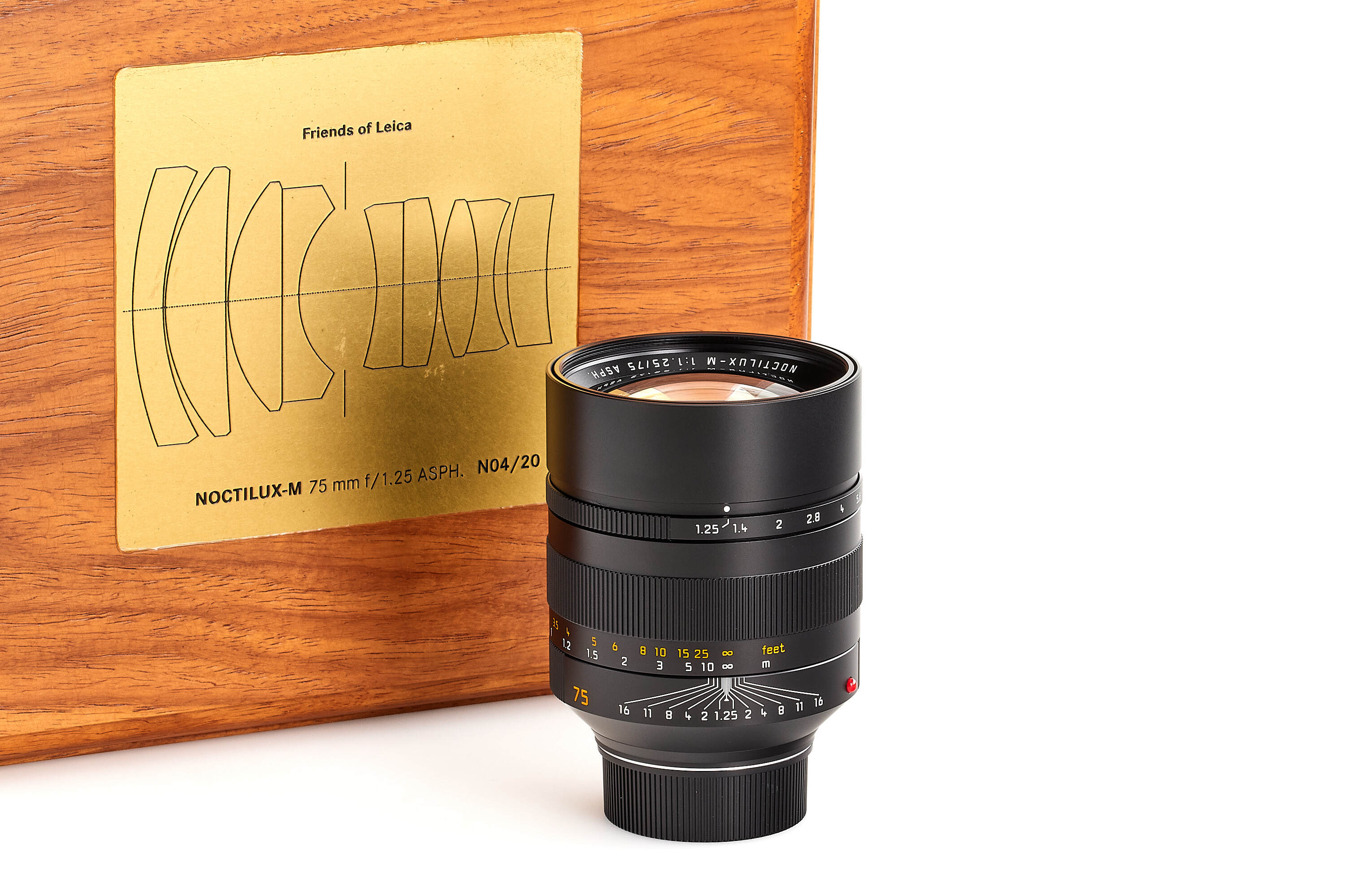 Noctilux-M ASPH 1.25/75mm Special Edition 'Friends of Leica' *