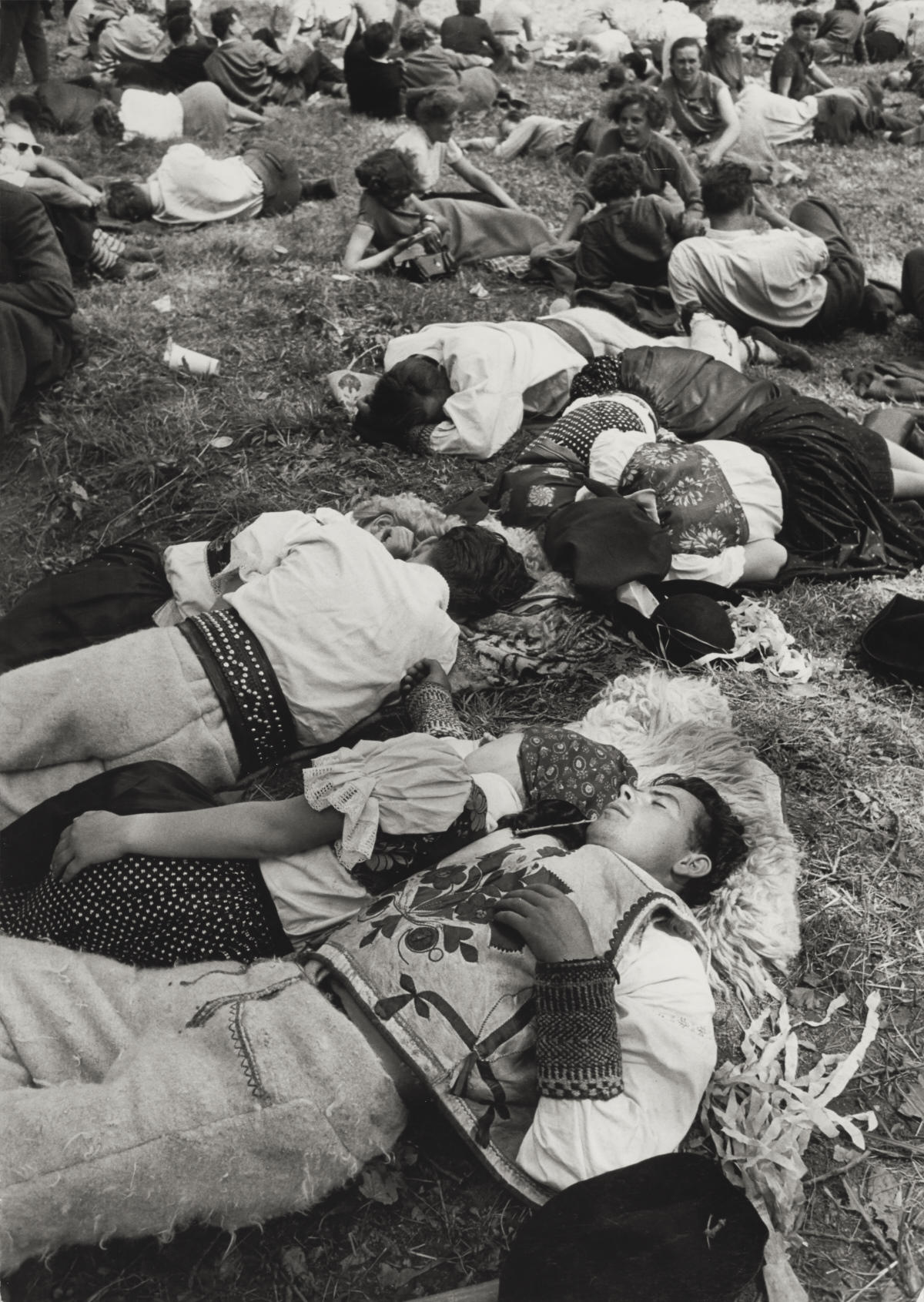 ERICH LESSING (*1923) Folkdance Festival, Strasnice 1956 ERICH LESSING (*1923) Folkdance Festival, Strasnice 1956