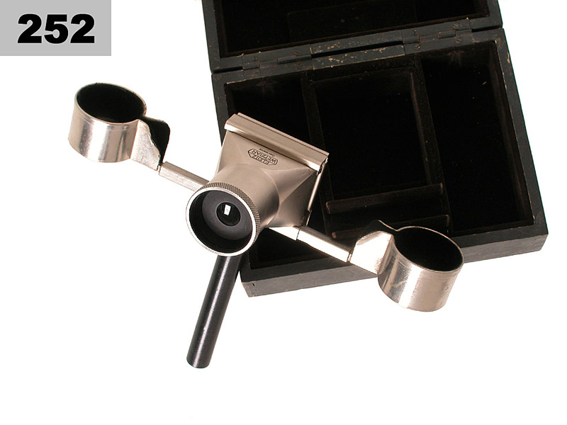 Negative viewer for long length films