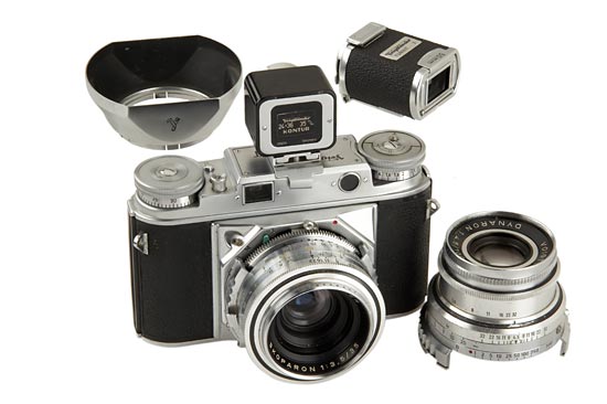 Voigtländer  Prominent outfit