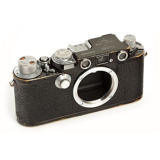 IIIc Schwarz Lack  'Leitz-Eigentum'