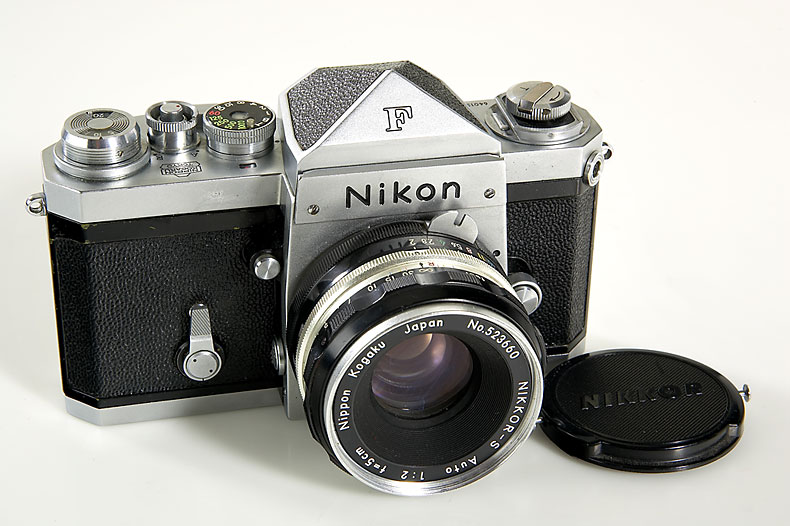 Nikon  F Eyelevel chrome