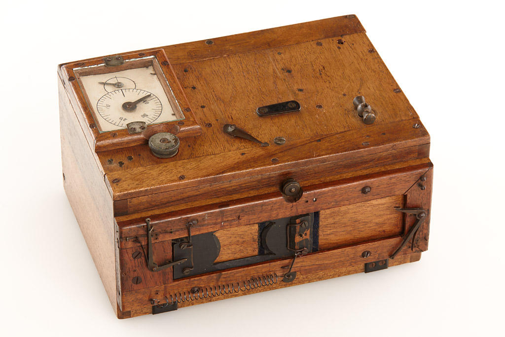 Viennese Wooden Rollfilm Camera