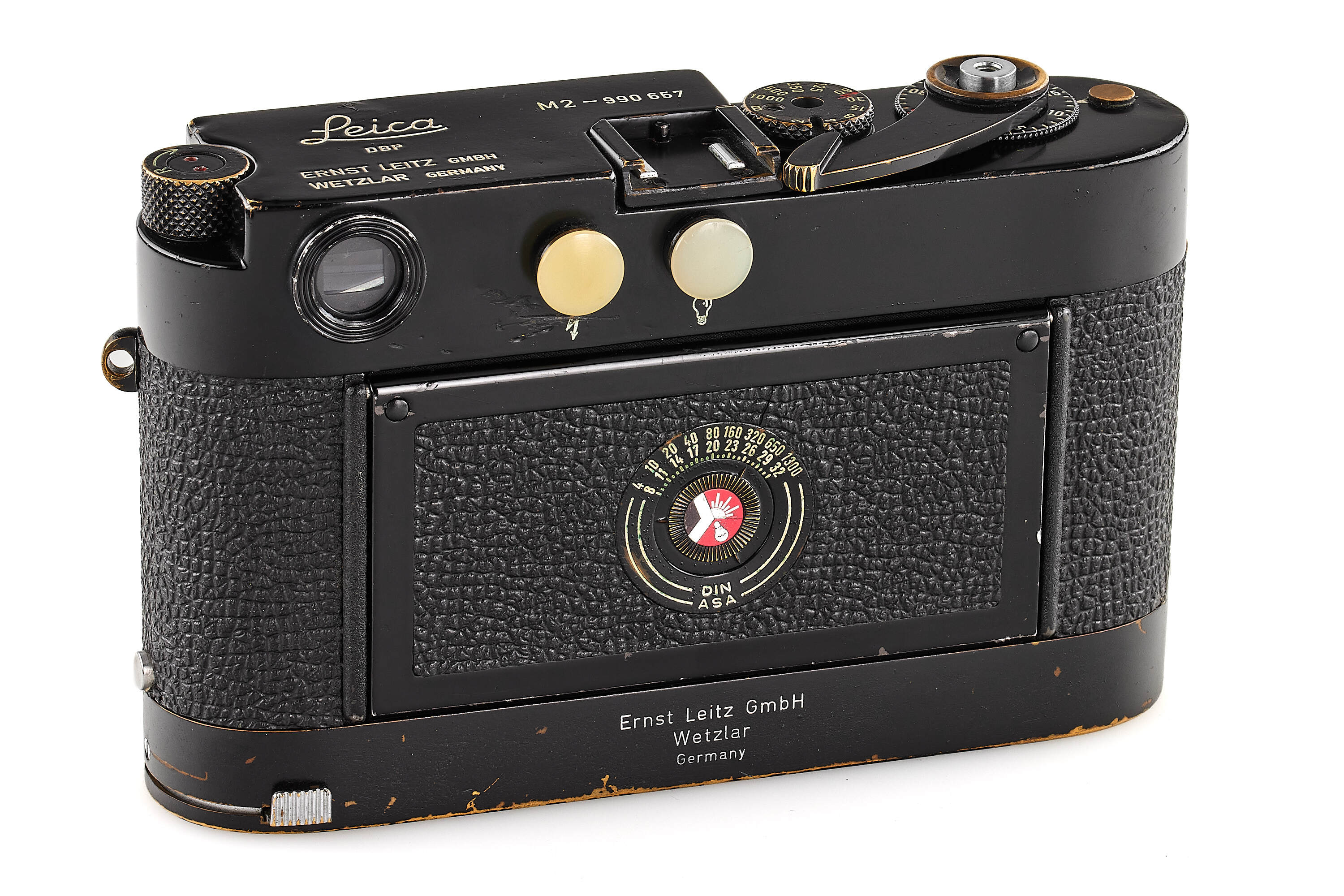 Leica M2 black paint with Leicavit MP