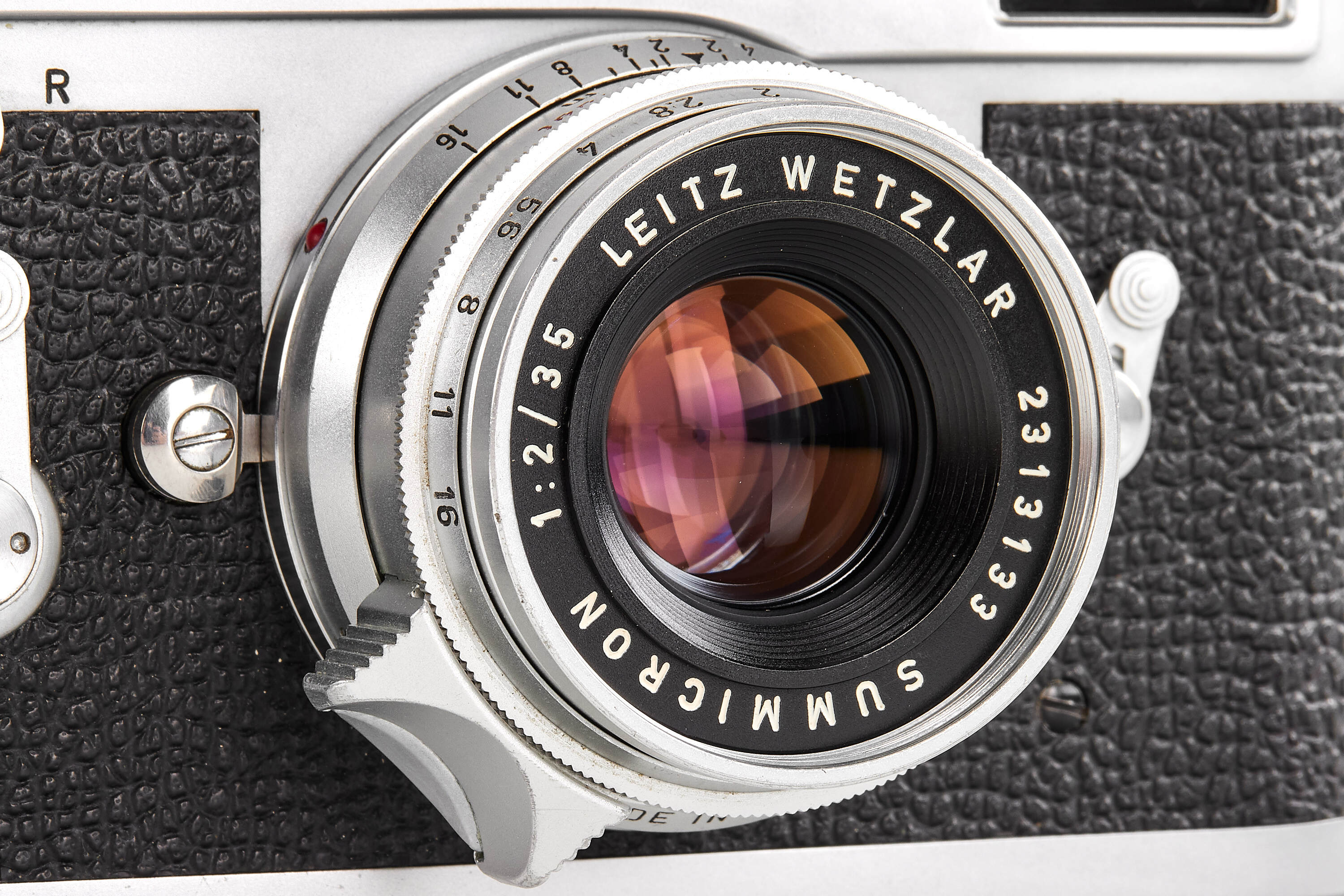 Leica M2 chrome with Summicron 2/35mm 8-element