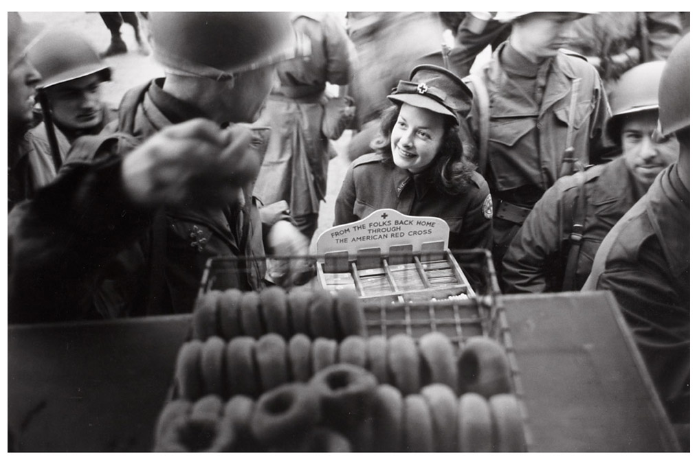 Service of the American Red Cross, Henri Cartier-Bresson (1908 - 2004)
