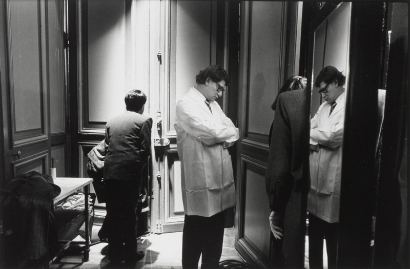Yves Saint Laurent behind the scenes of his fashion show, Jalai Abbas (* 1944)