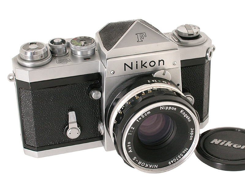 Nikon  F chrome + 2/5cm