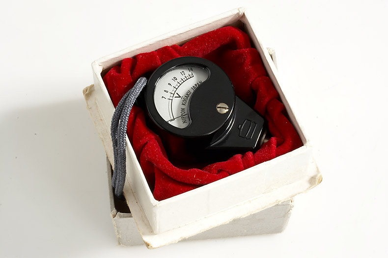 Nikon F  Battery tester