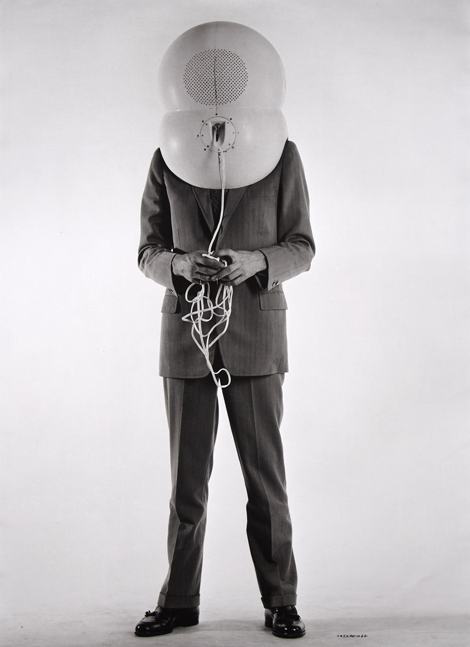 CHRISTIAN SKREIN (* 1945) Walter Pichler, Kleiner Raum, Prototyp 4, 1967