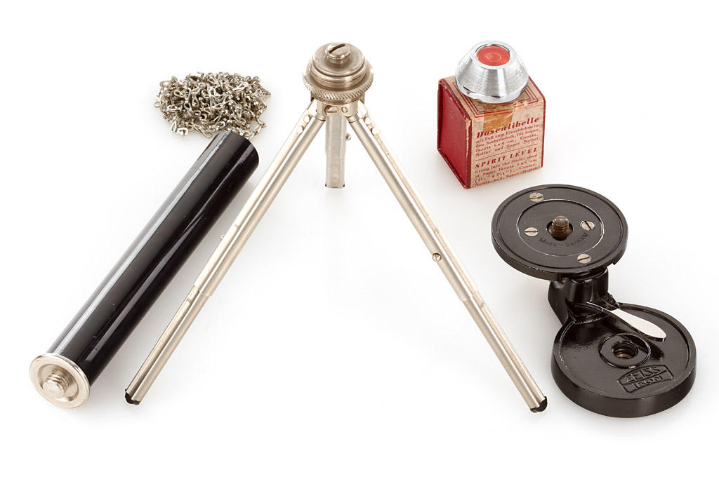 Contax Accessories (Lot)