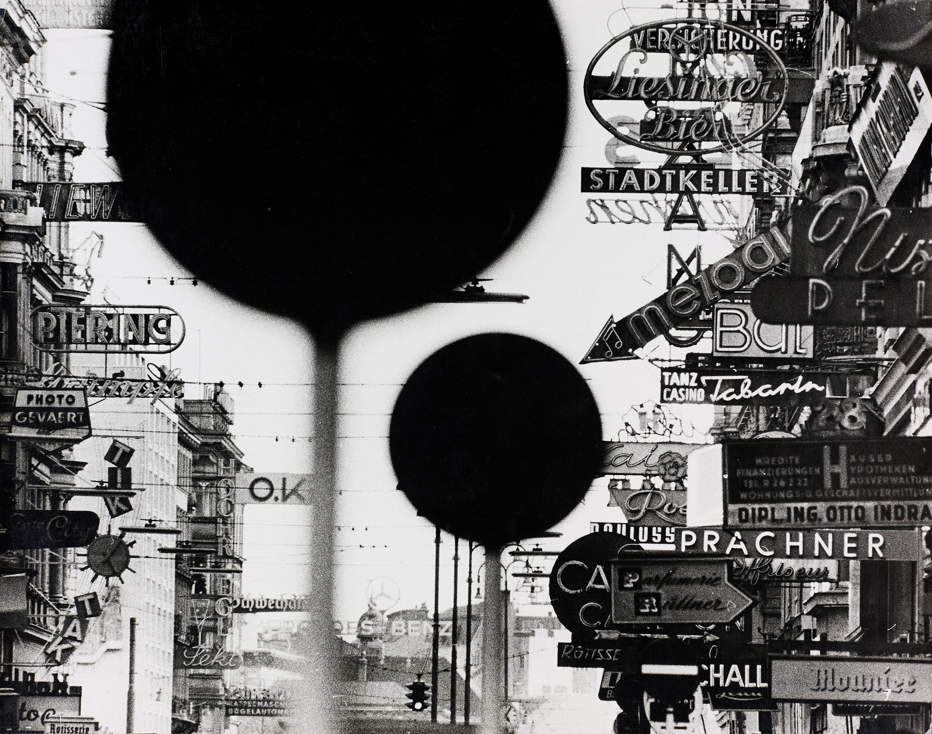 FRANZ HUBMANN (1914–2007) - Kärntnerstrasse, Vienna c.1960 FRANZ HUBMANN (1914–2007) - Kärntnerstrasse, Vienna c.1960