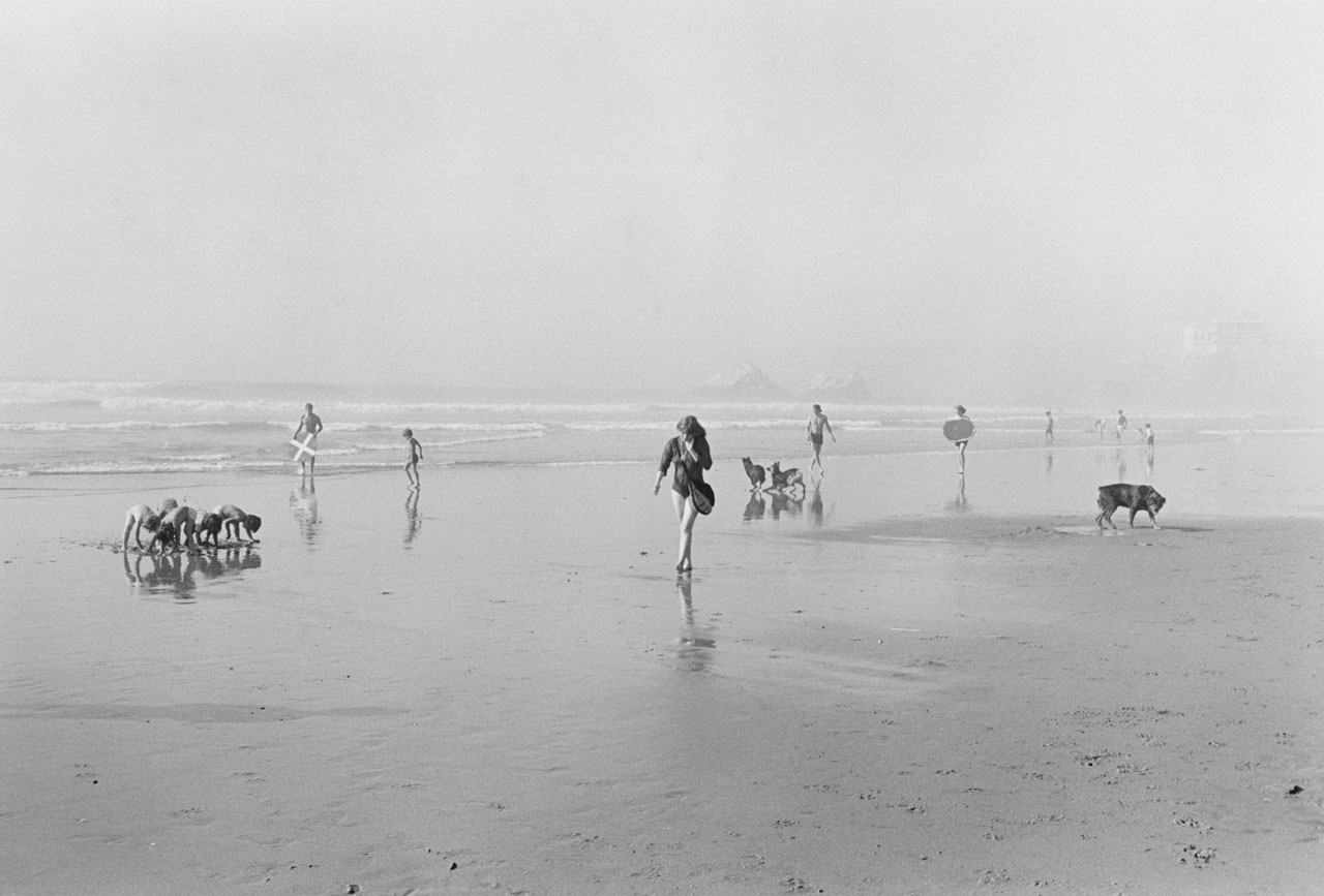 HENRY WESSEL (1942–2018) - City Beach, 1976 HENRY WESSEL (1942–2018) - City Beach, 1976
