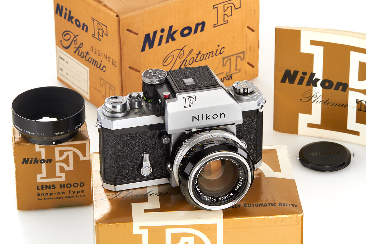 Nikon F Photomic T chrome 'Red Dot'