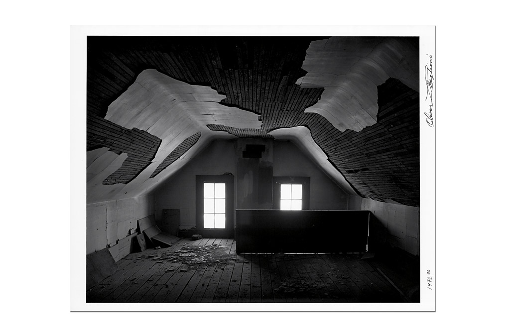 Oliver Gagliani (1917-2002), Attic windows