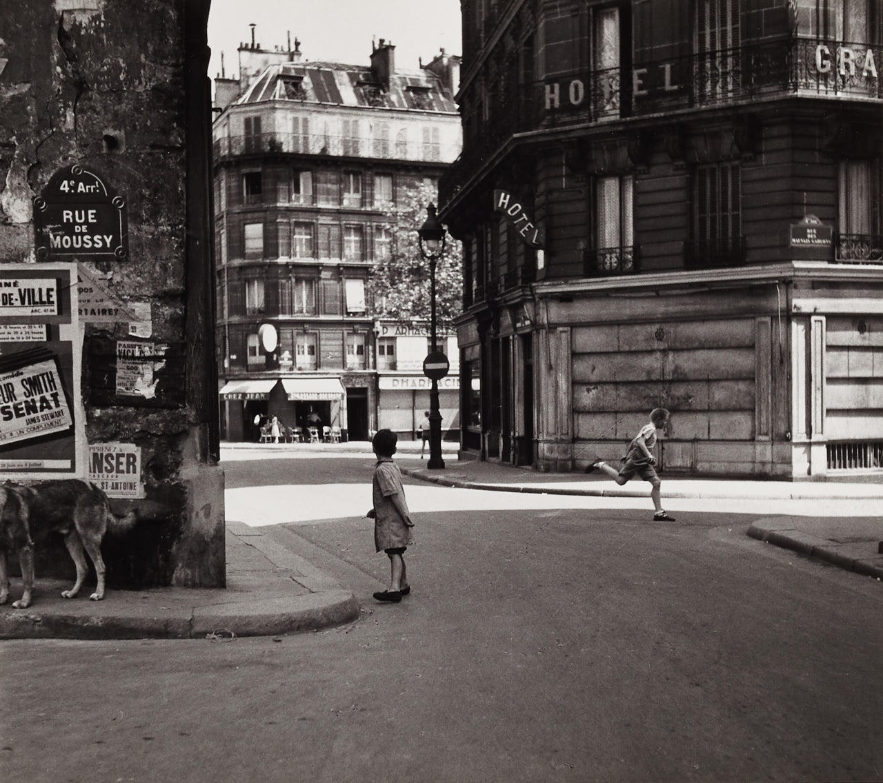 LOUIS STETTNER (1922–2016) Rue de Moussy, Paris c. 1950