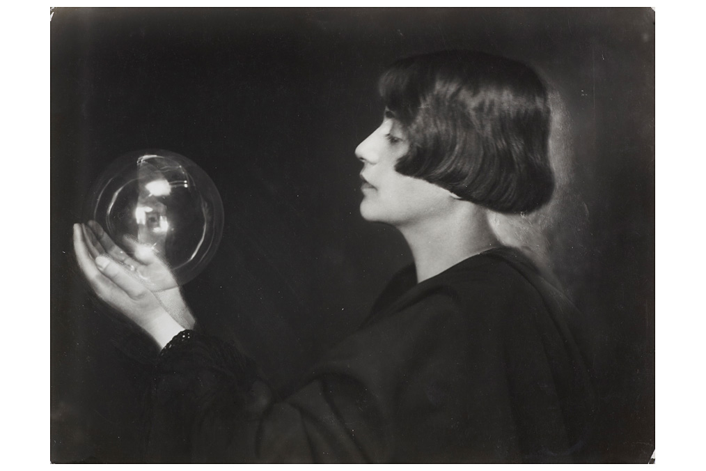 Trude Fleischmann, Study with glass sphere Trude Fleischmann, Study with glass sphere