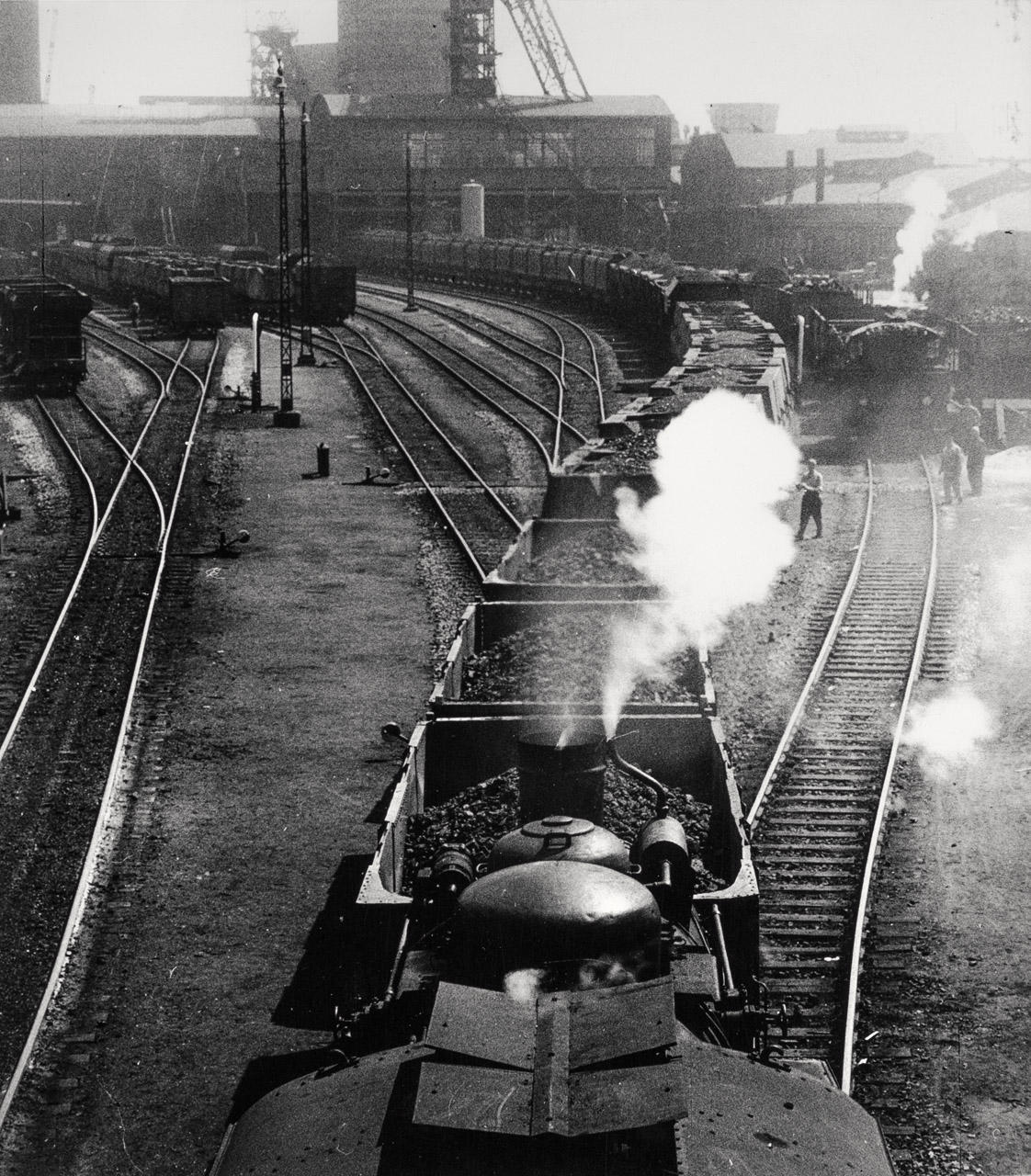 ROSMARIE PIERER (1918-2012) Charge of coal, Recklinghausen, Ruhrgebiet 1960s *