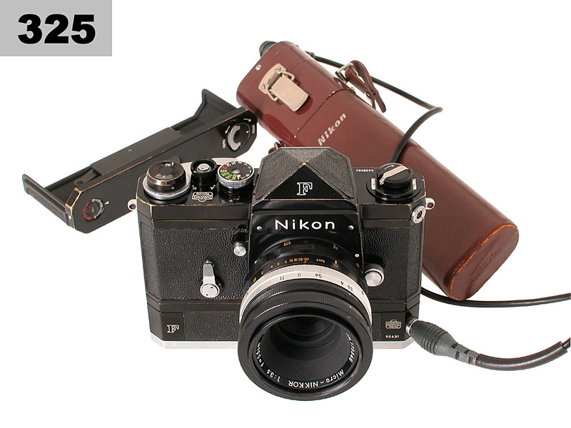 Nikon  F black outfit