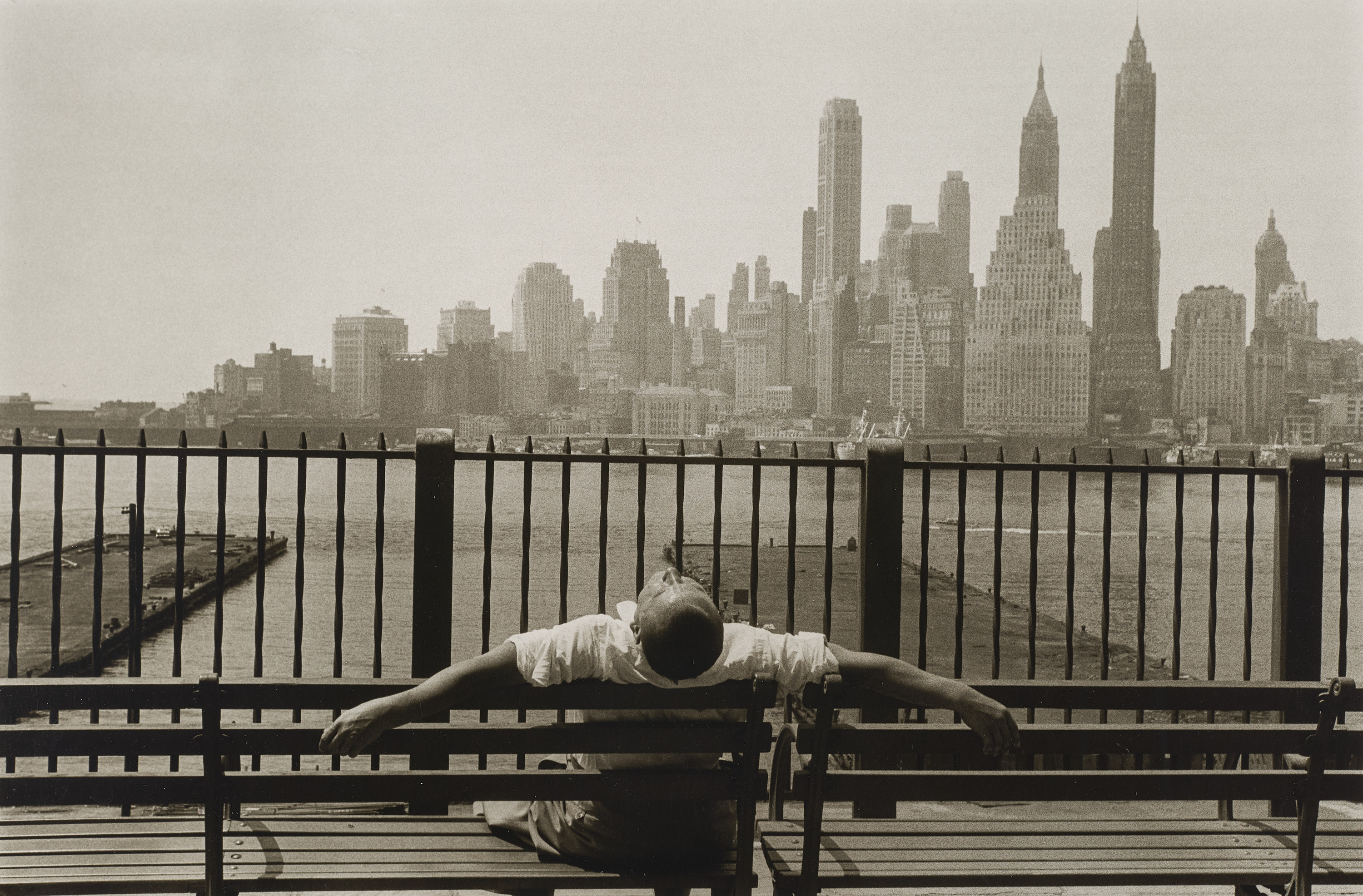 LOUIS STETTNER (1922–2016) - Brooklyn Promenade, New York 1954