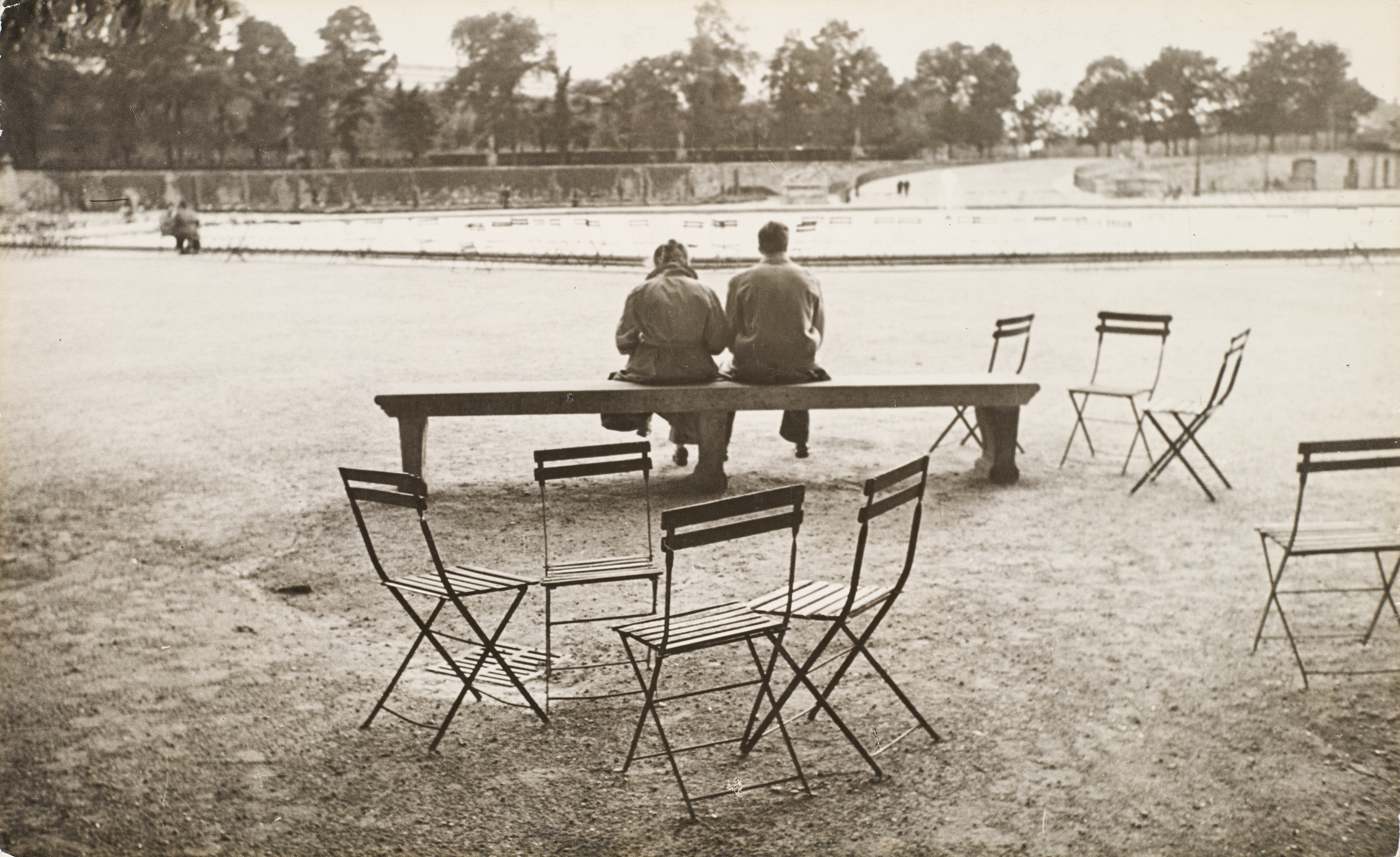ROBERT FRANK (1924–2019) - Paris and the chairs, 1949/50