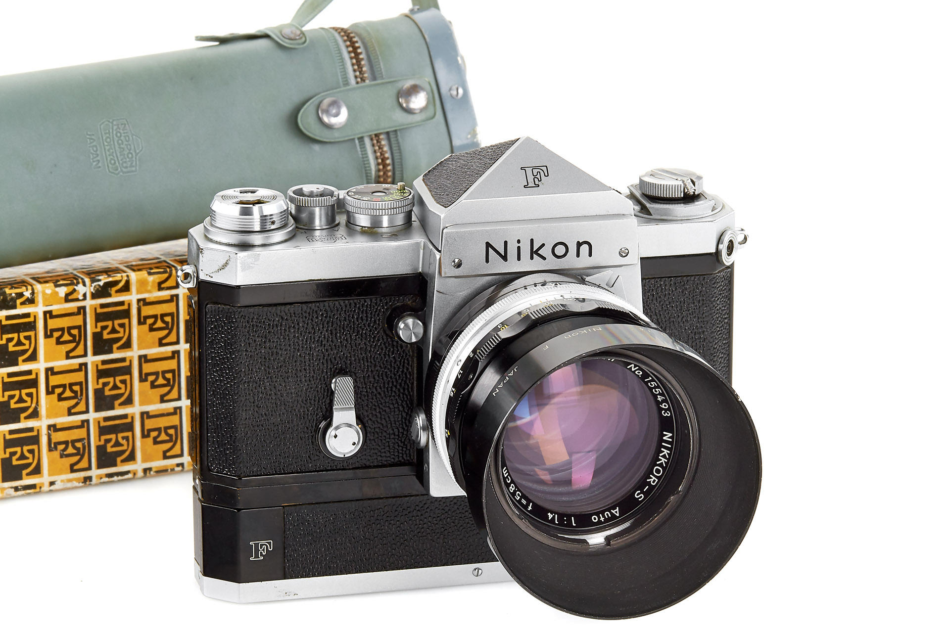 Nikon F Eyelevel chrome outfit