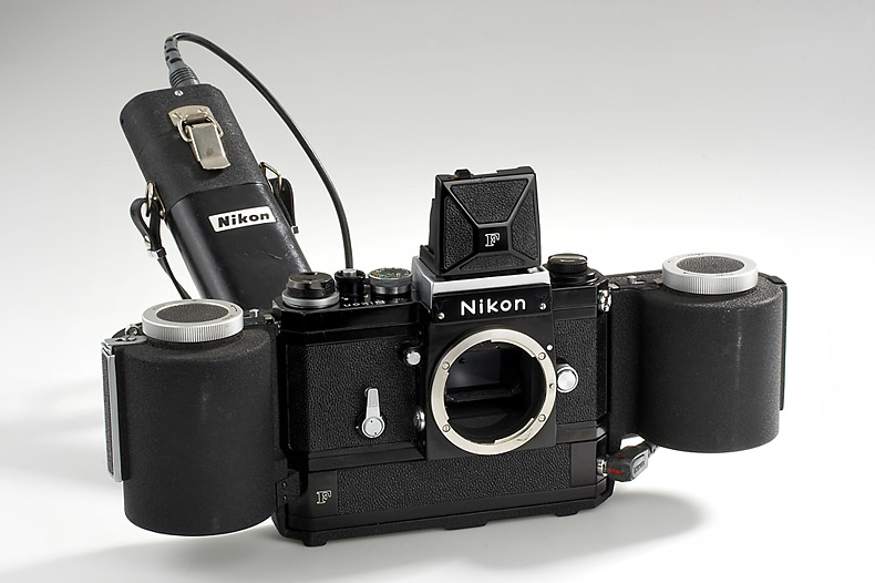 Nikon  F