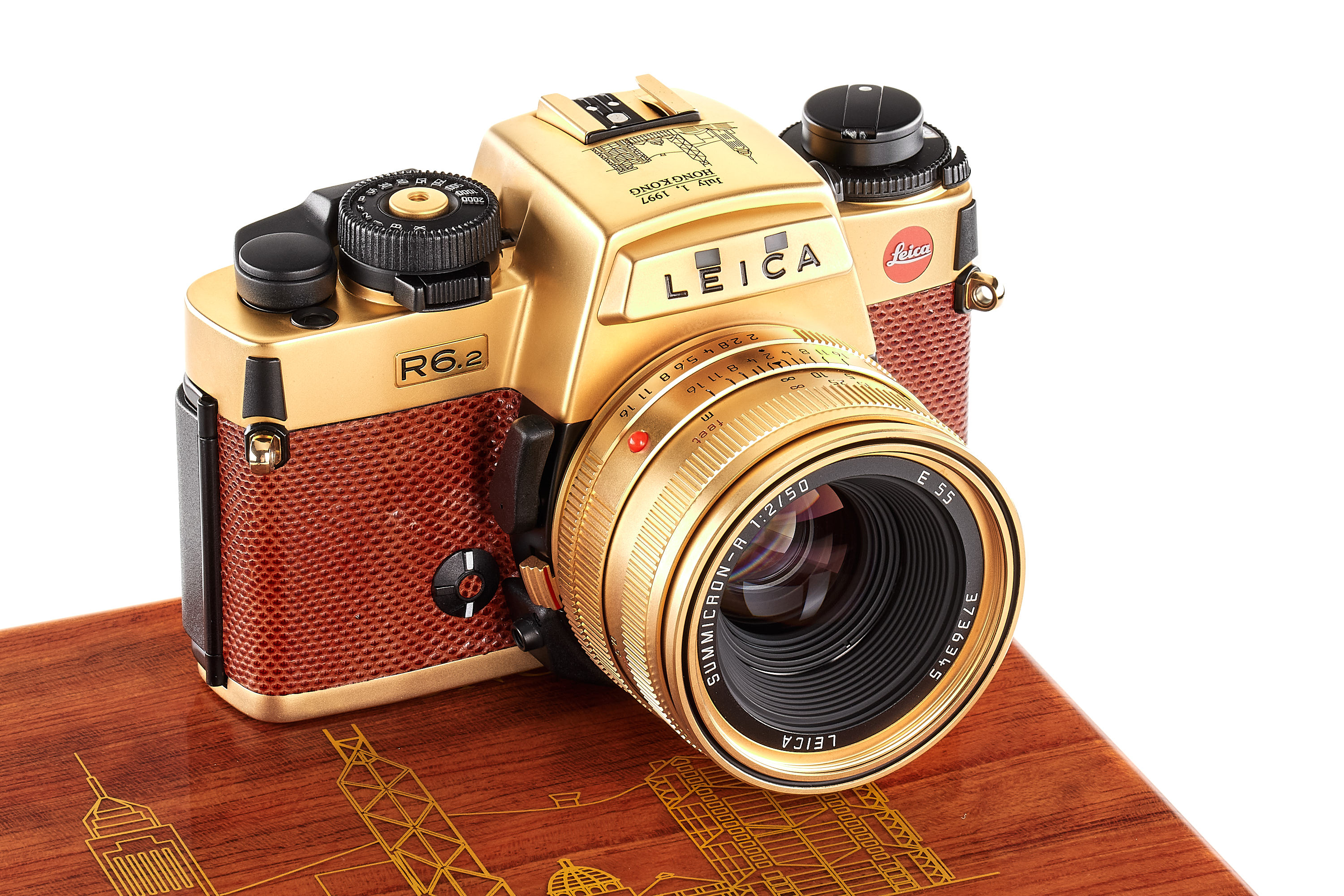 Leica R6.2 gold 'Hong Kong '97' Leica R6.2 gold 'Hong Kong '97'