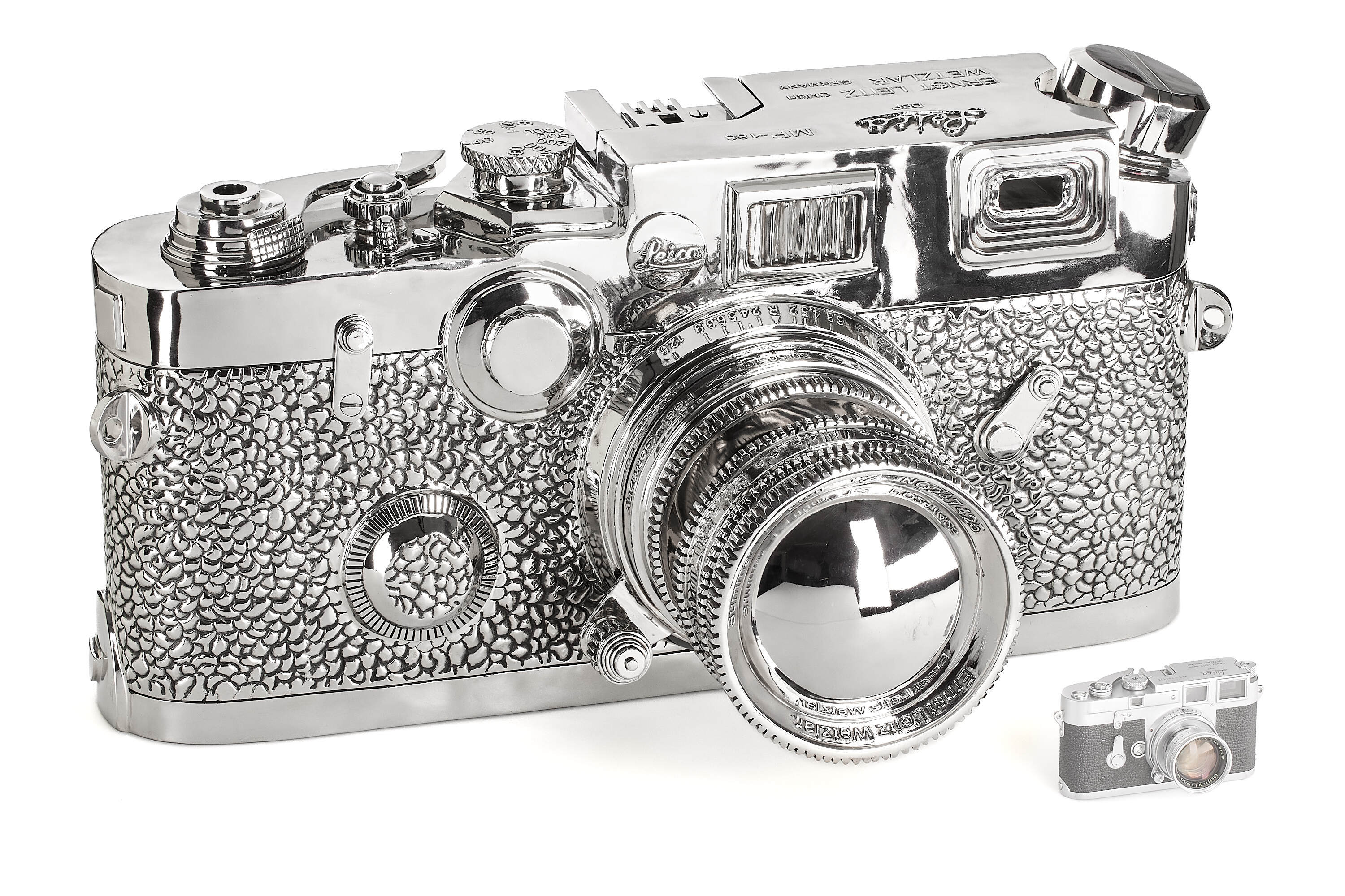 Liao Yibai 'Fake Leica' Sculpture Liao Yibai 'Fake Leica' Sculpture