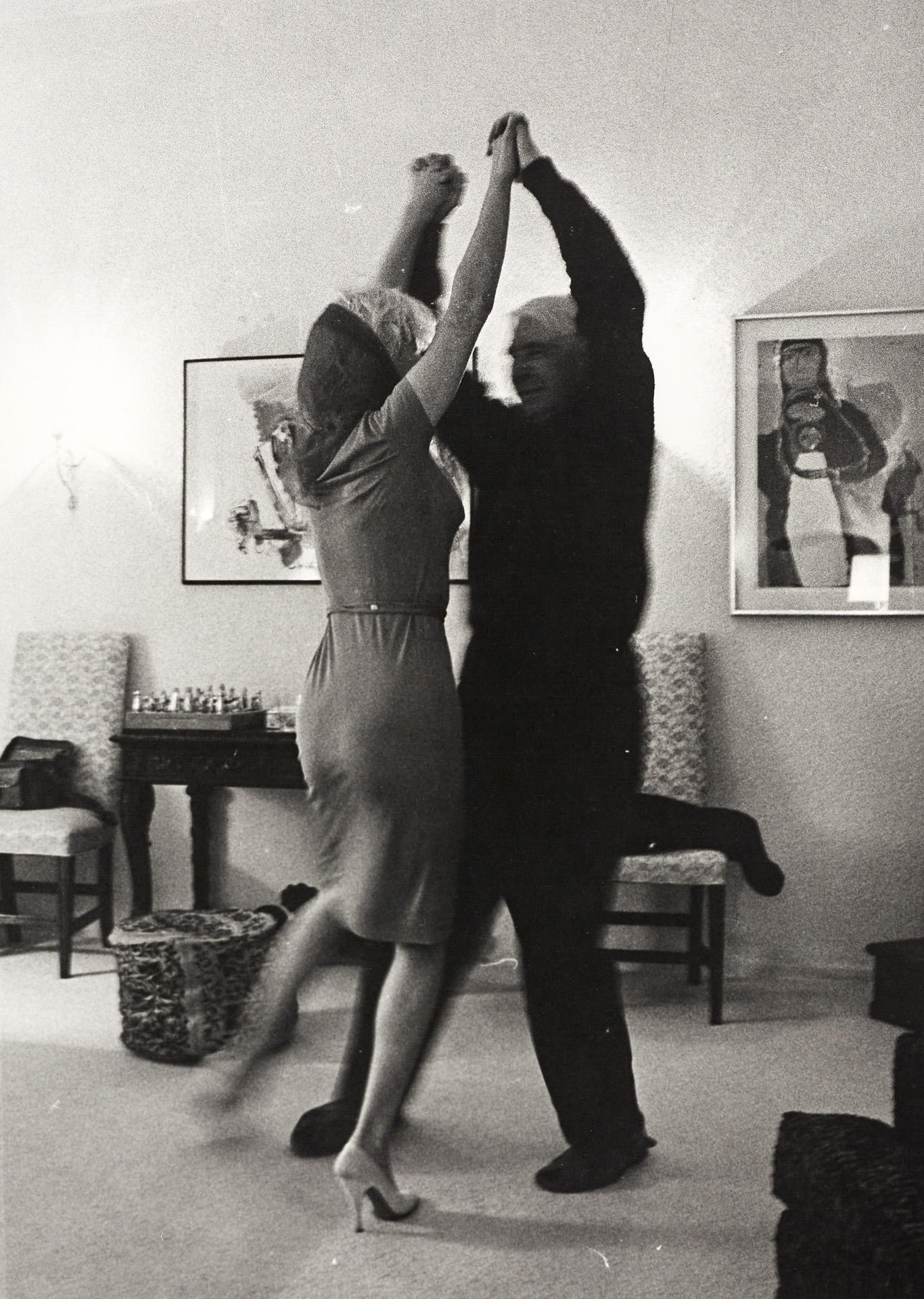 ARNOLD NEWMAN (1918–2006) Marilyn Monroe and the poet Carl Sandburg in Henry Weinstein's villa, 1962 * ARNOLD NEWMAN (1918–2006) Marilyn Monroe and the poet Carl Sandburg in Henry Weinstein's villa, 1962 *