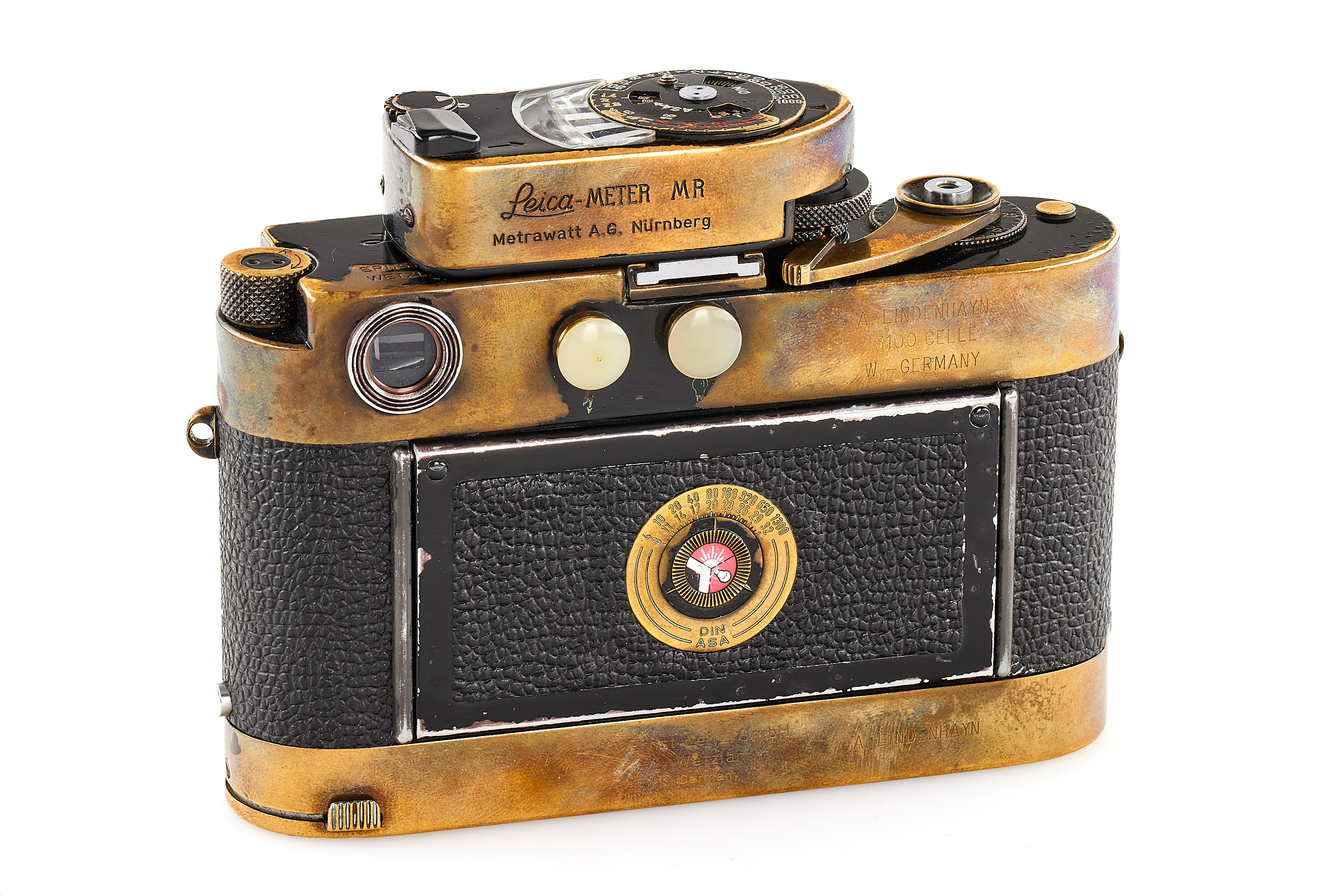 Leica M2 black paint with Leicavit MP