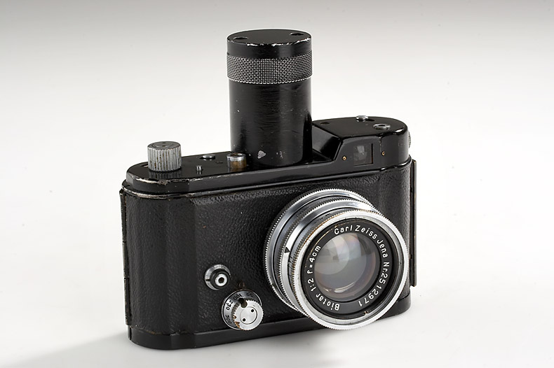 Robot  Luftwaffen-Eigentum