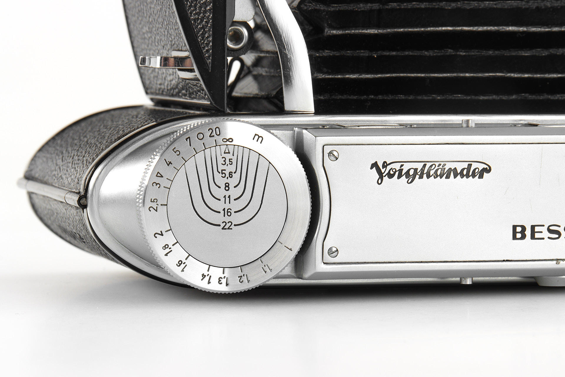VOIGTLANDER BESSA II Camera Color-Skopar3.5/10.5cm Lens f=105mm Compur VOIGTLANDER BESSA II Camera Color-Skopar3.5/10.5cm Lens f=105mm Compur