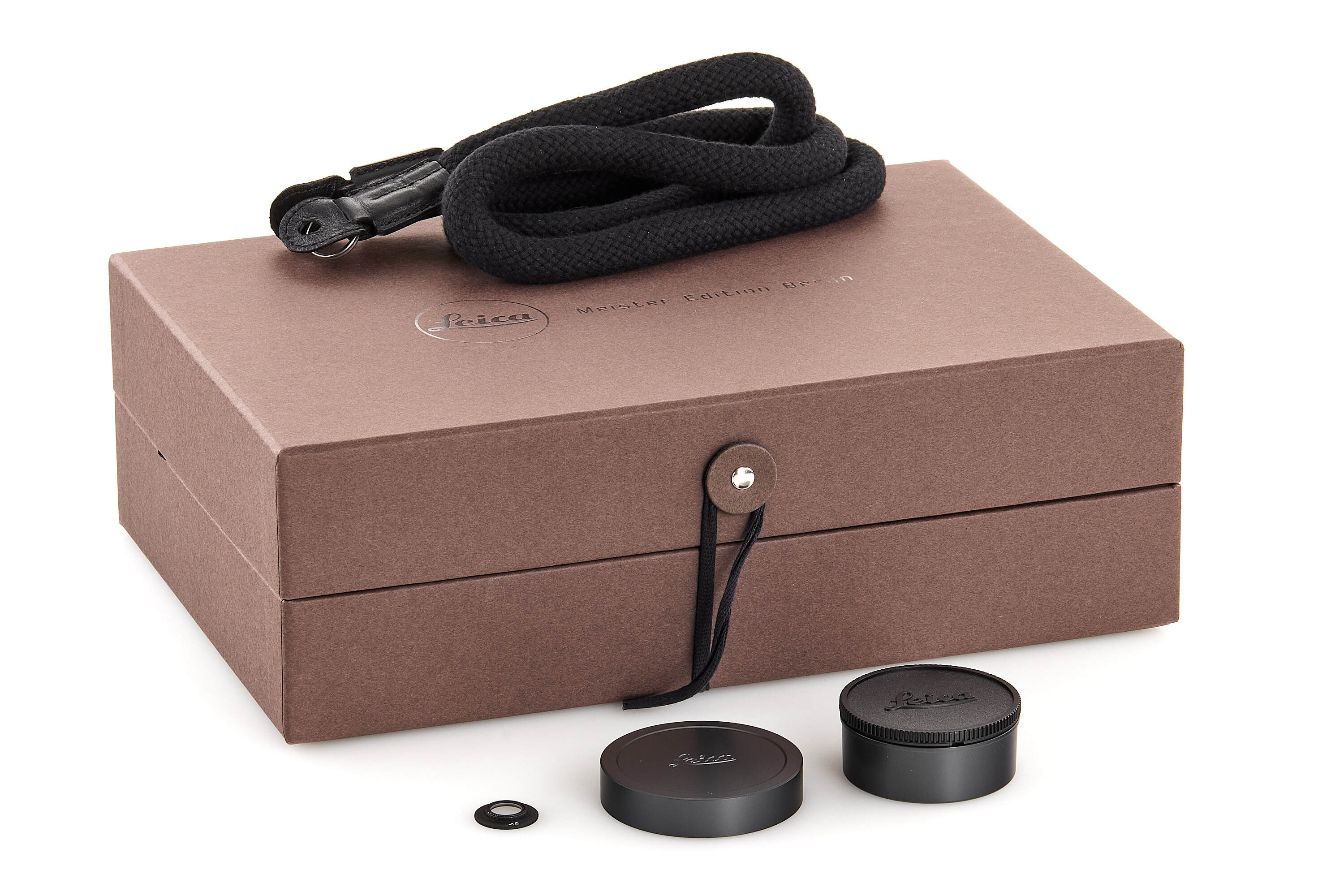 Leica MP 10323 'Meister Edition Berlin' outfit *