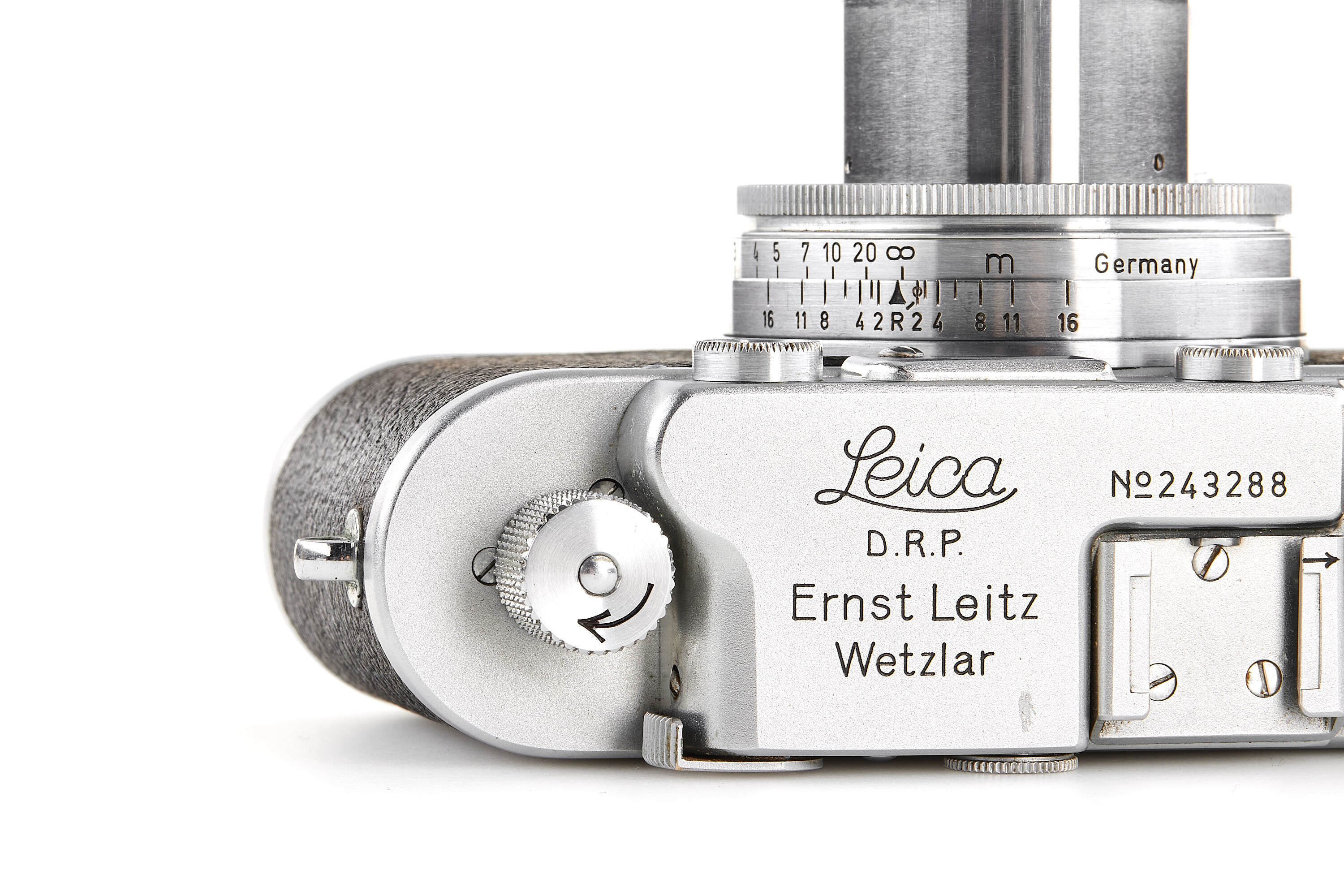 Leica IIIa chrome with SCNOO rapid winder *