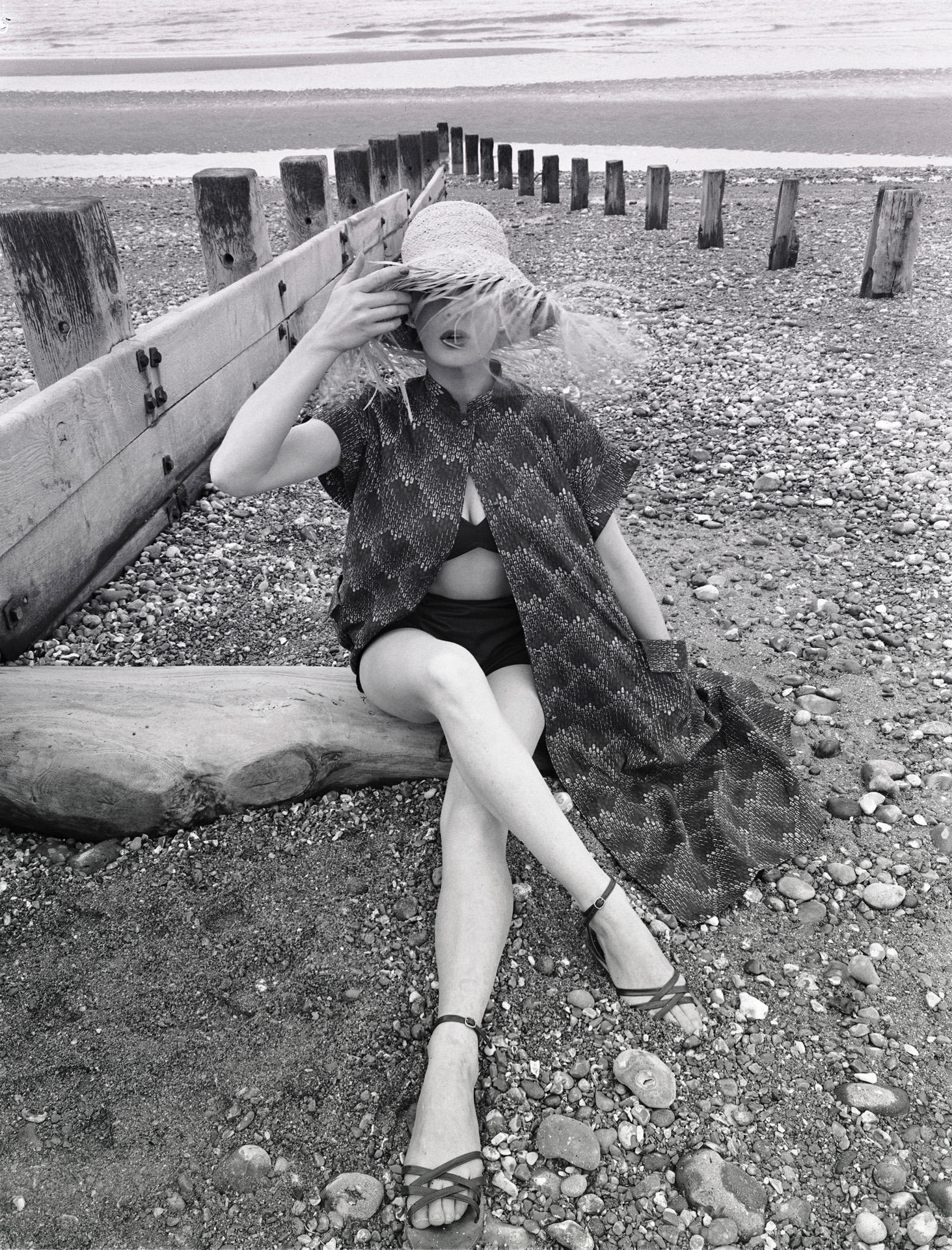 NORMAN PARKINSON (1913–1990) On the beach, Vogue, 1951 NORMAN PARKINSON (1913–1990) On the beach, Vogue, 1951