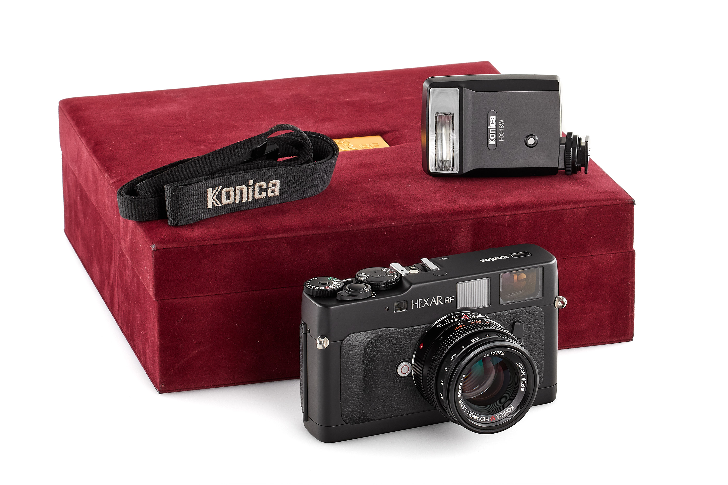 Konica Hexar RF black outfit *