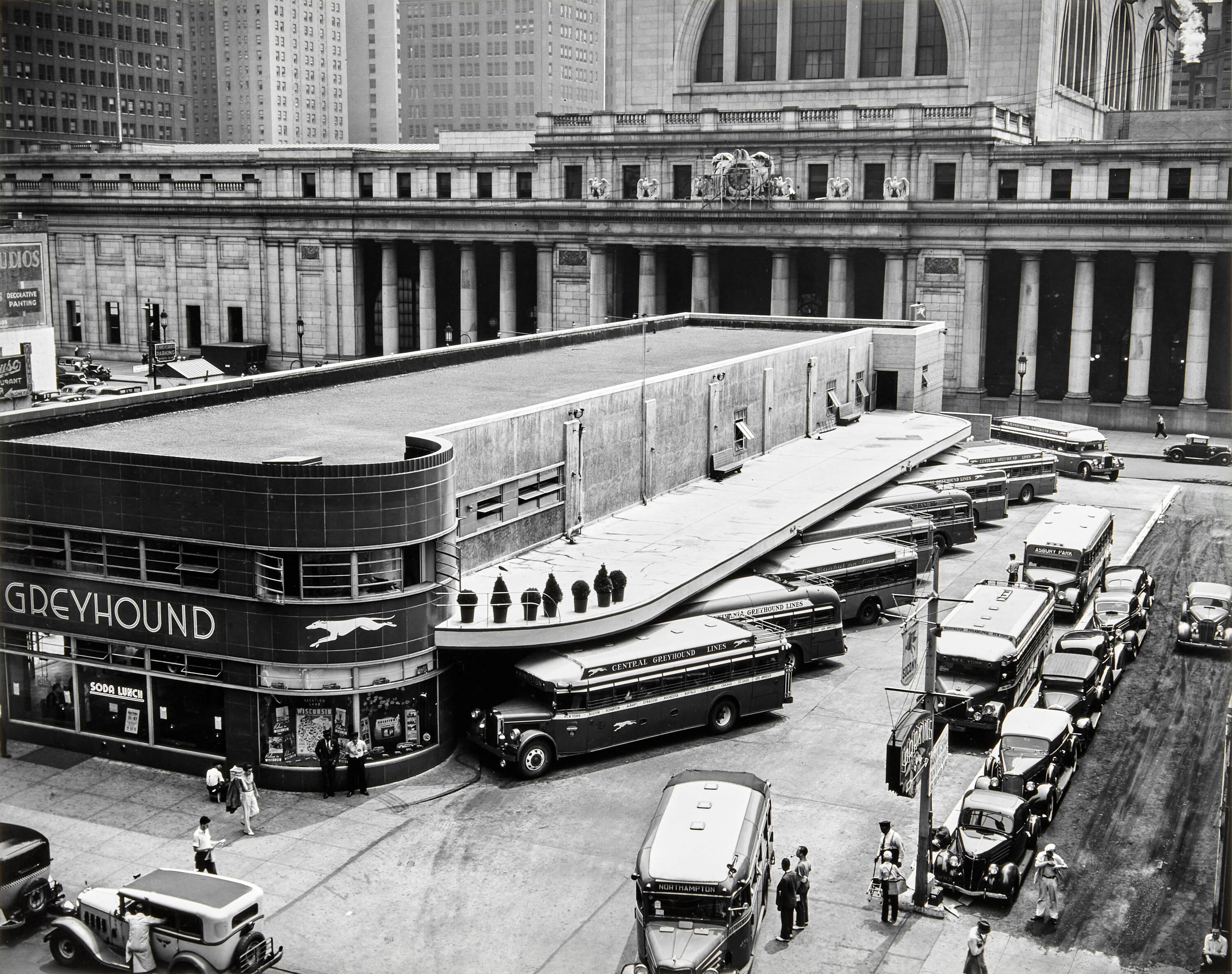 BERENICE ABBOTT (1898–1991) - Greyhound Bus Terminal, Manhattan 1936*