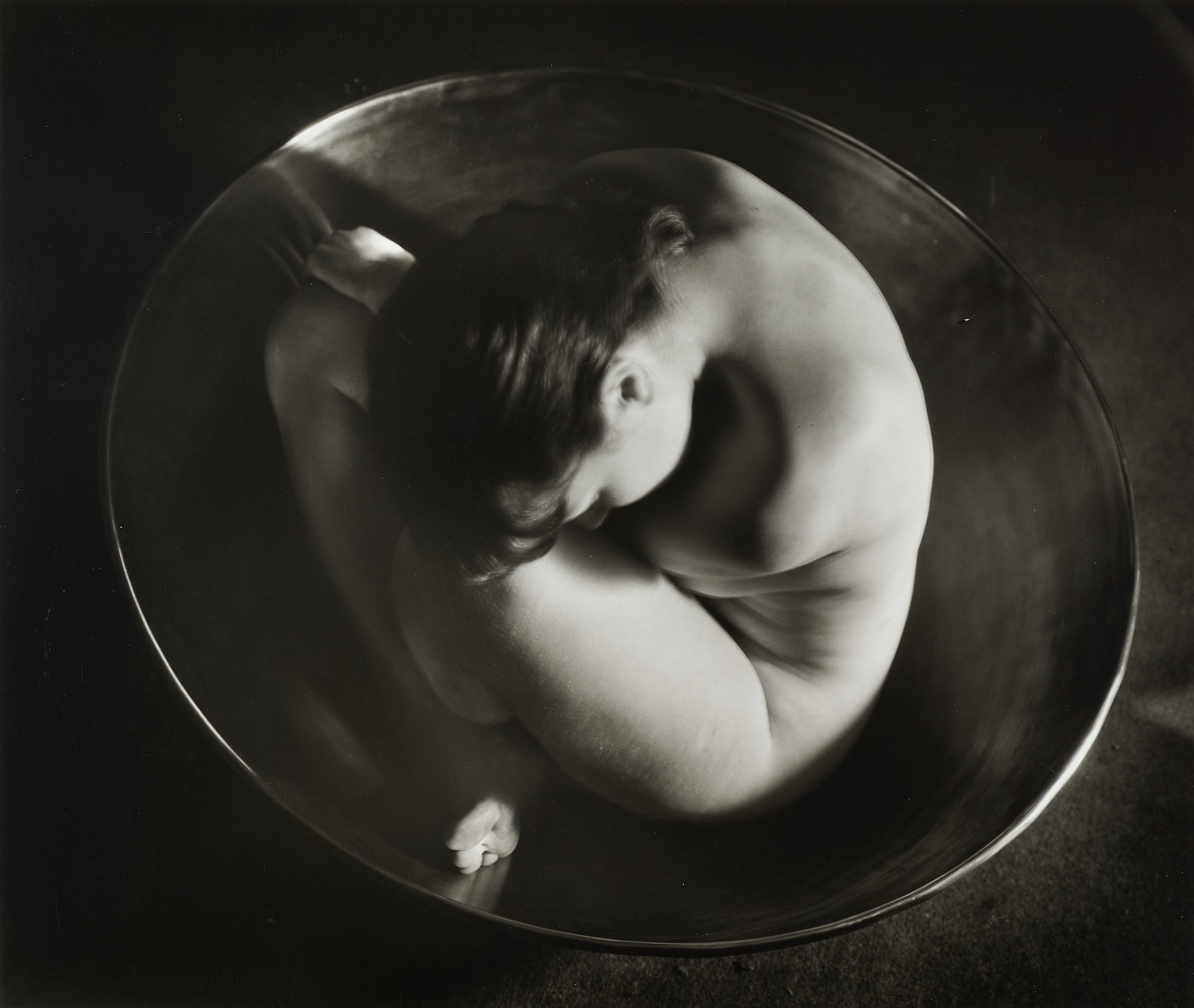 RUTH BERNHARD (1905–2006) - Embryo, 1934