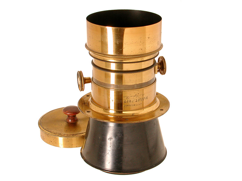 DARLOT, Frankreich PETZVAL Objektiv