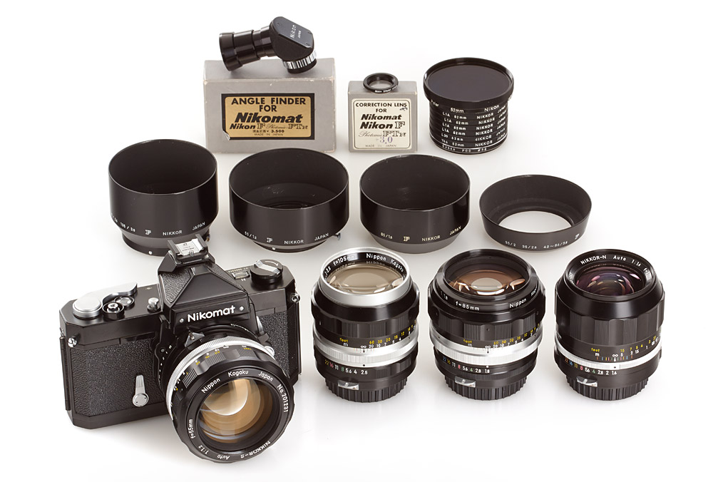 Nikomat FTN black outfit