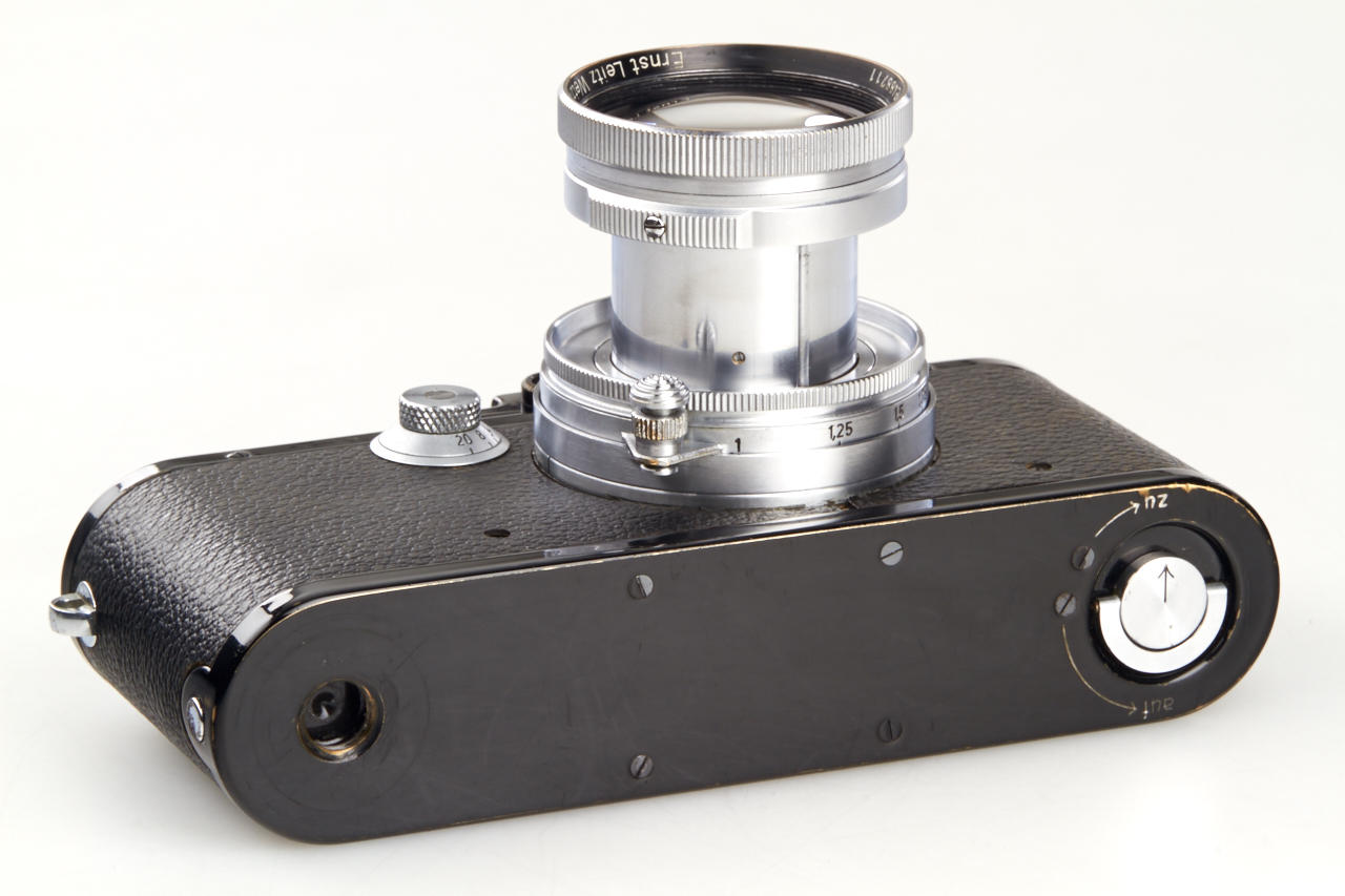 Leitz: Leica IIIa (Mod G) w/Xenon 1.5 Price Guide: estimate