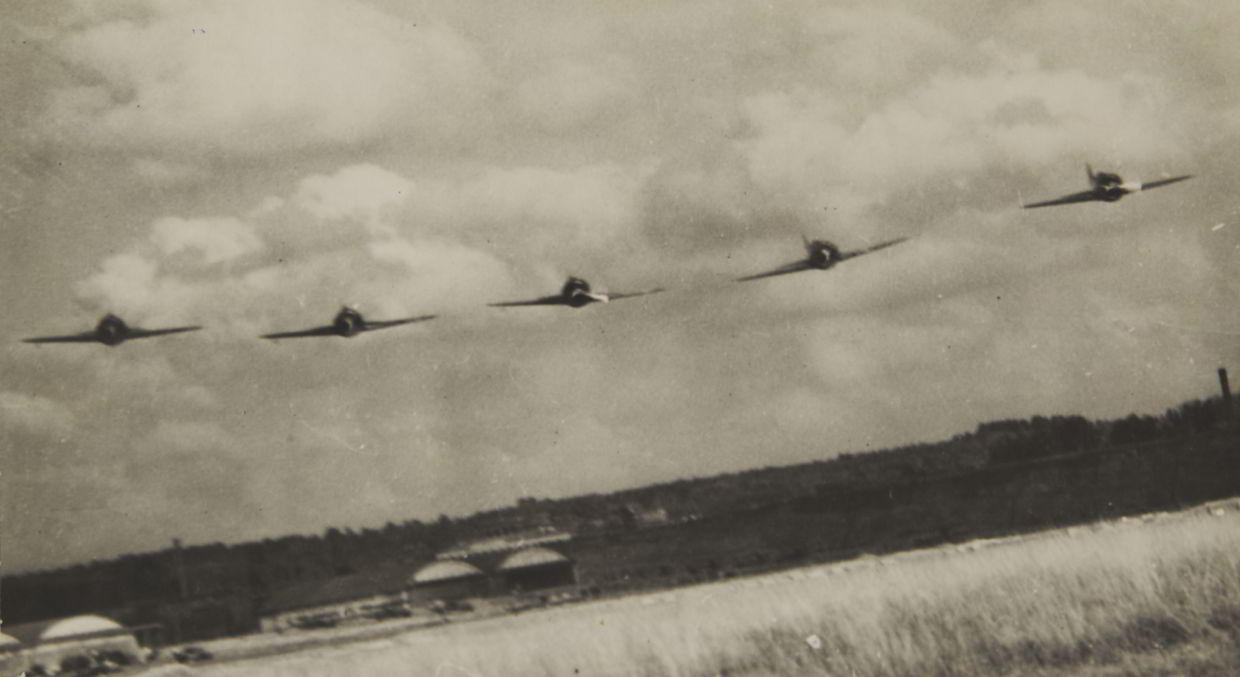 EMMANUIL EVZERIKHIN (1911–1984) ‘The speeding five’, USSR 1940s