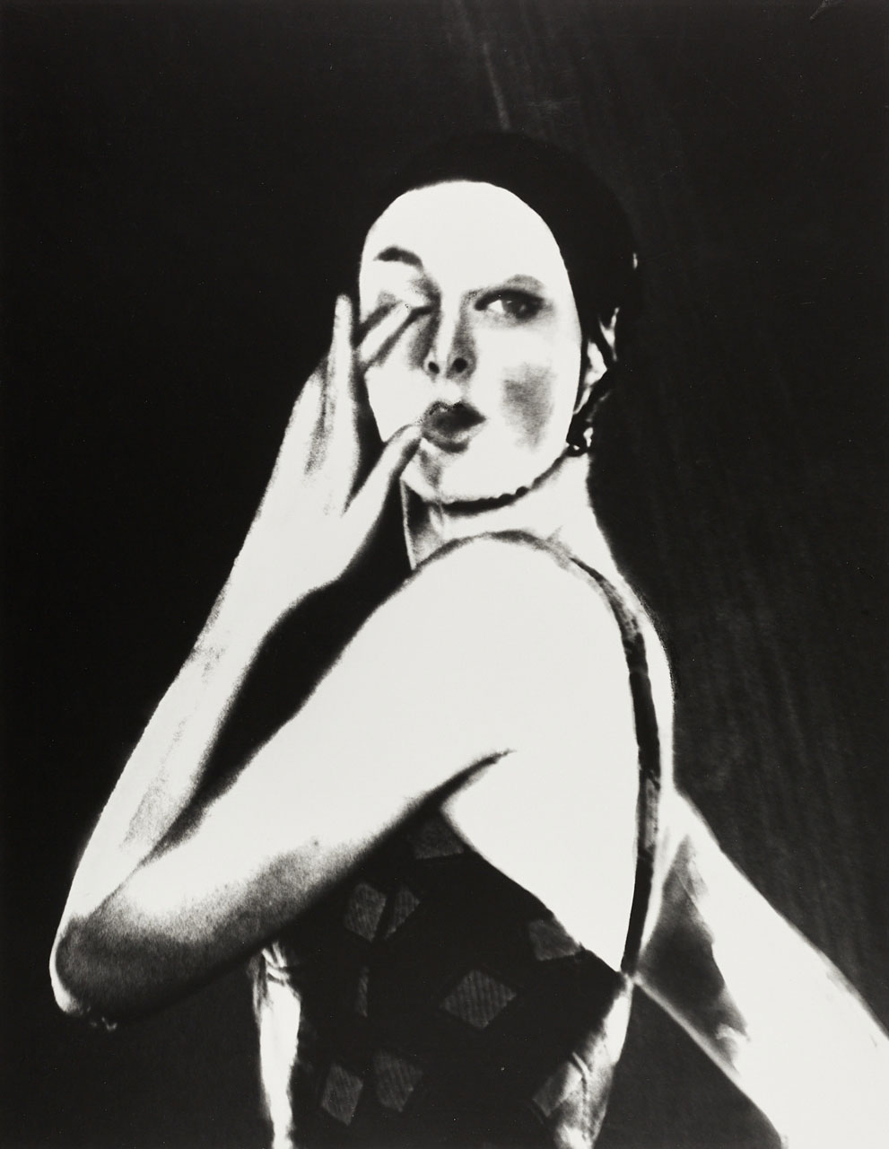 LILLIAN BASSMAN (1917–2012) - Carmen for Harper's Bazaar, New York 1959 LILLIAN BASSMAN (1917–2012) - Carmen for Harper's Bazaar, New York 1959